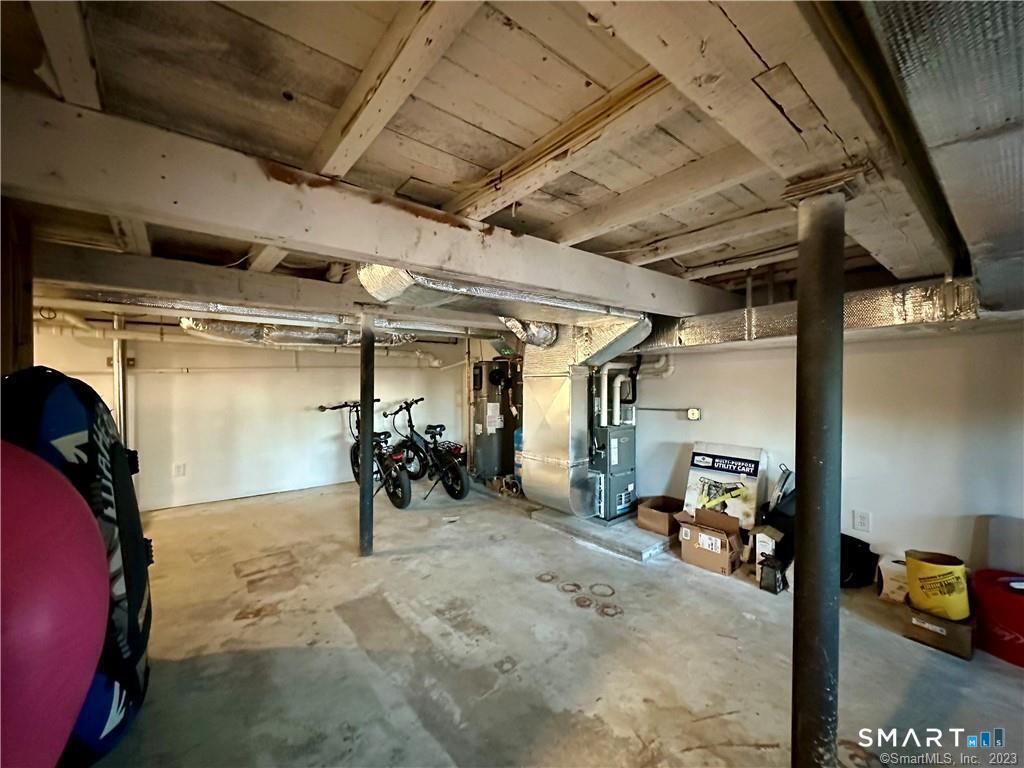 41 Candlewood Drive Property Photo 12