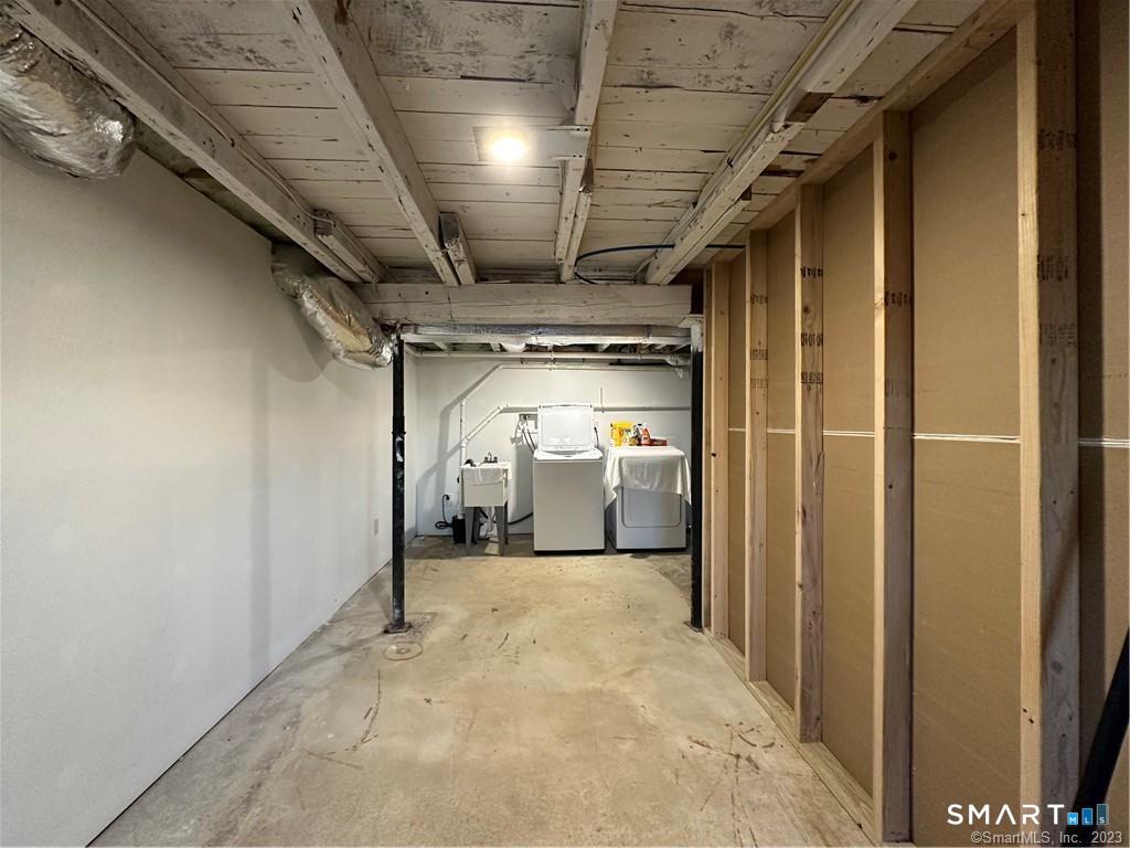 41 Candlewood Drive Property Photo 14