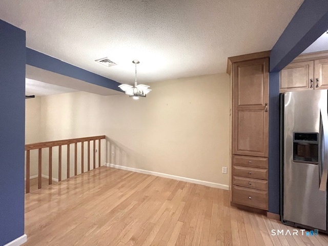 410 Farmington O5 Avenue Property Photo 5