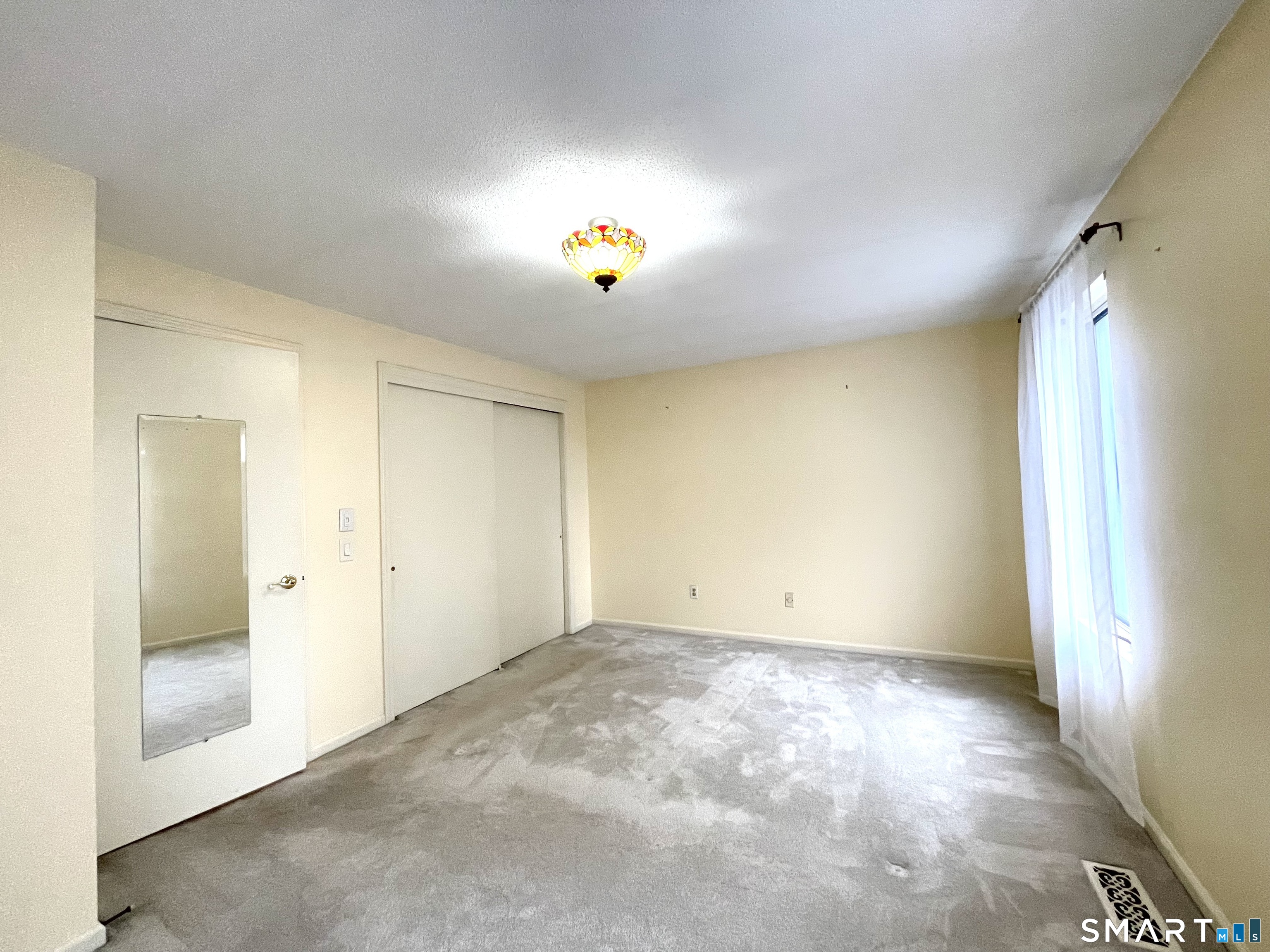 410 Farmington O5 Avenue Property Photo 10