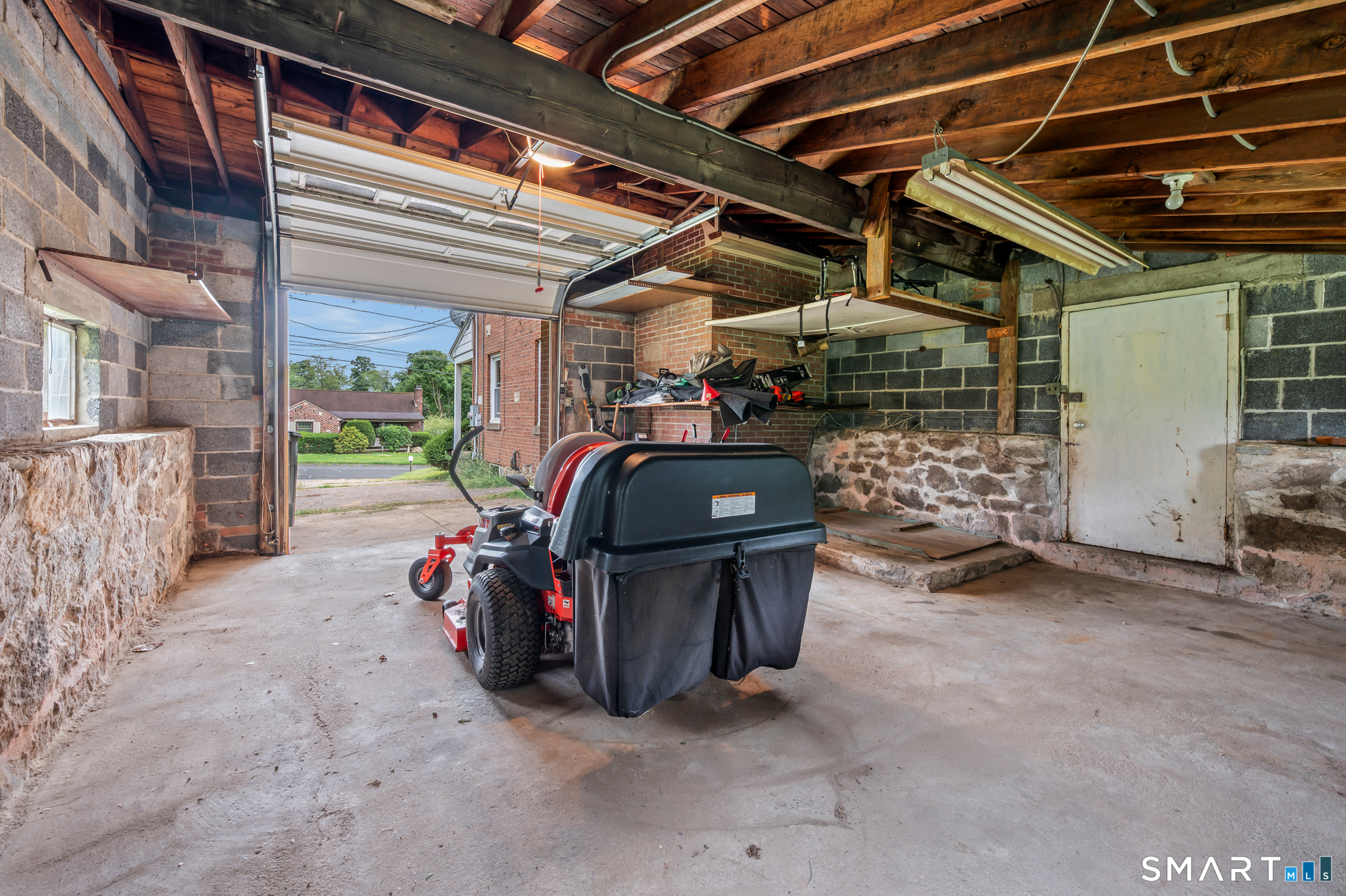 37 Ticonderoga Drive Property Photo 28