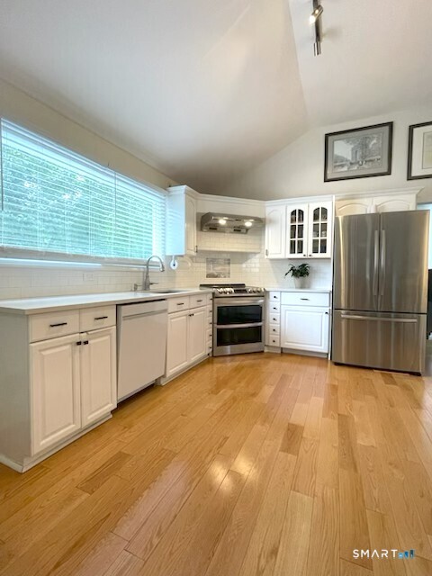 9 Melrose Avenue Property Photo 7