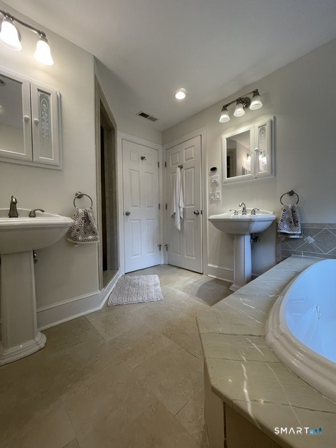 9 Melrose Avenue Property Photo 16