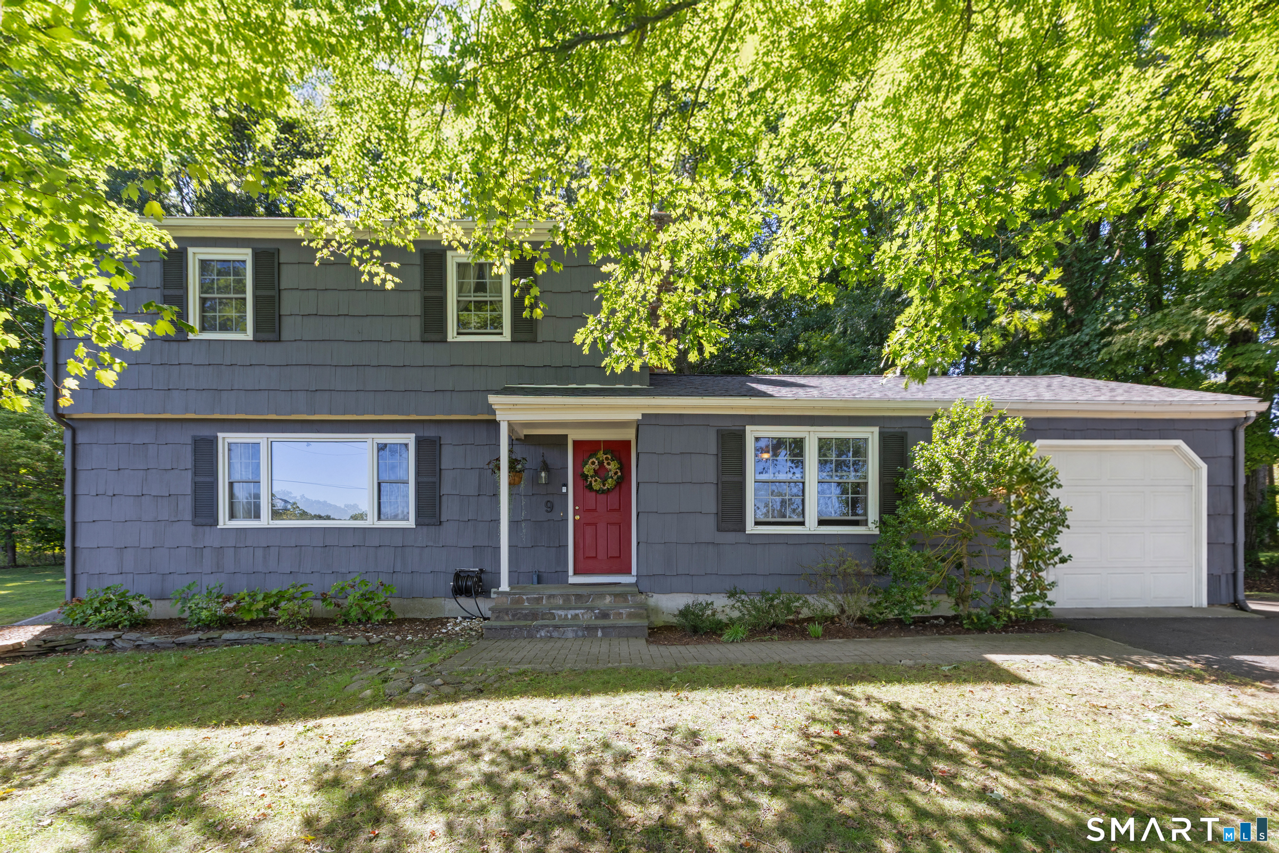 9 Chimney Drive Property Photo 1