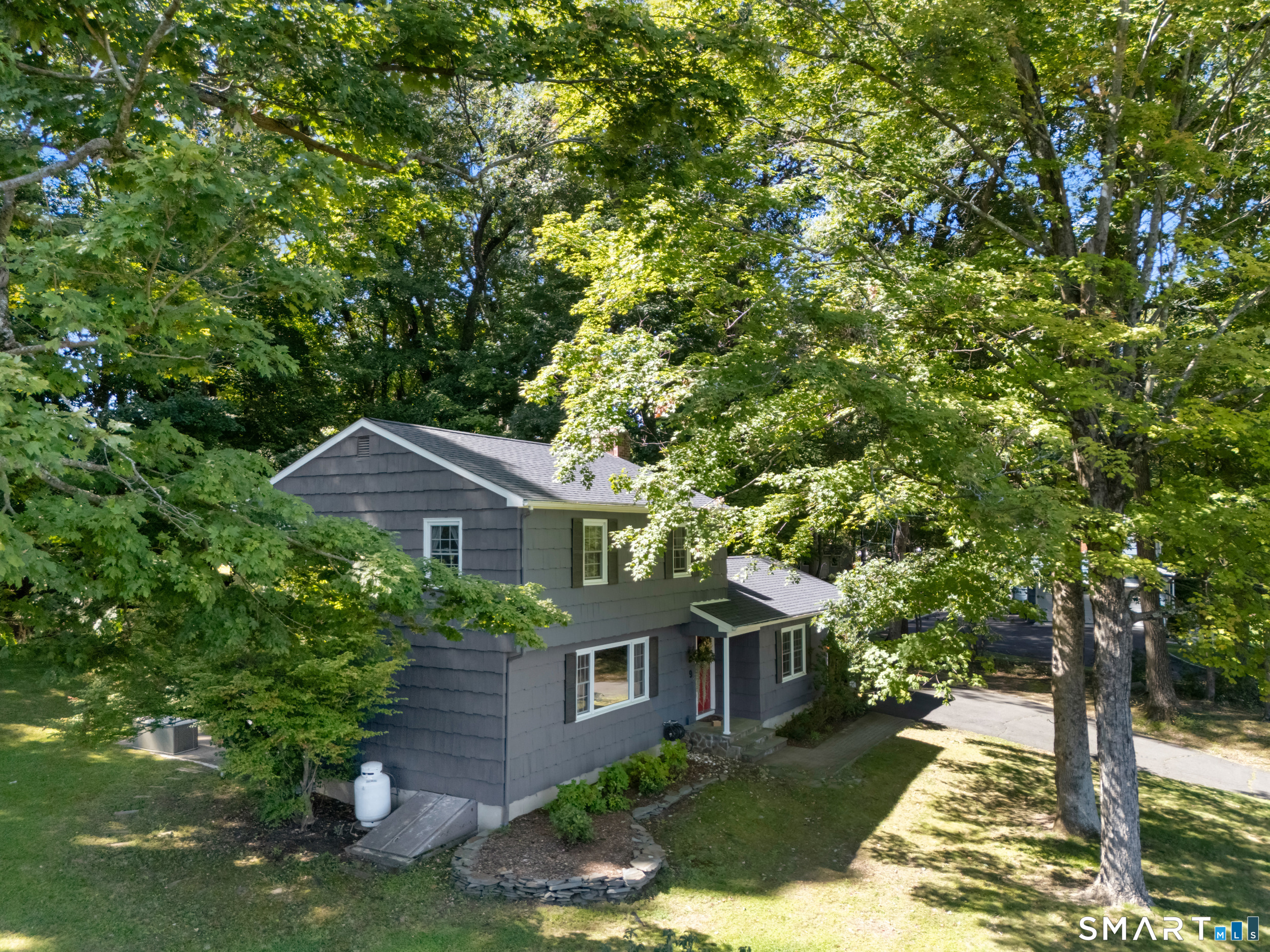 9 Chimney Drive Property Photo 2