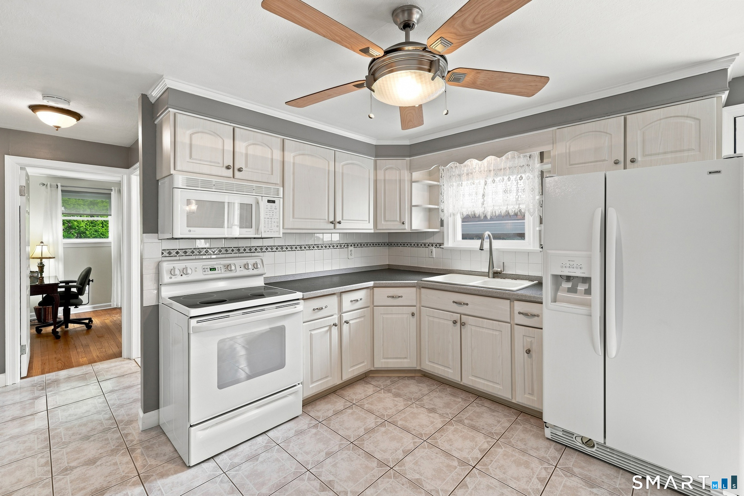 775 Nott Street Property Photo 15