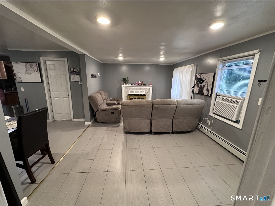 139 Hickory Street Property Photo 2