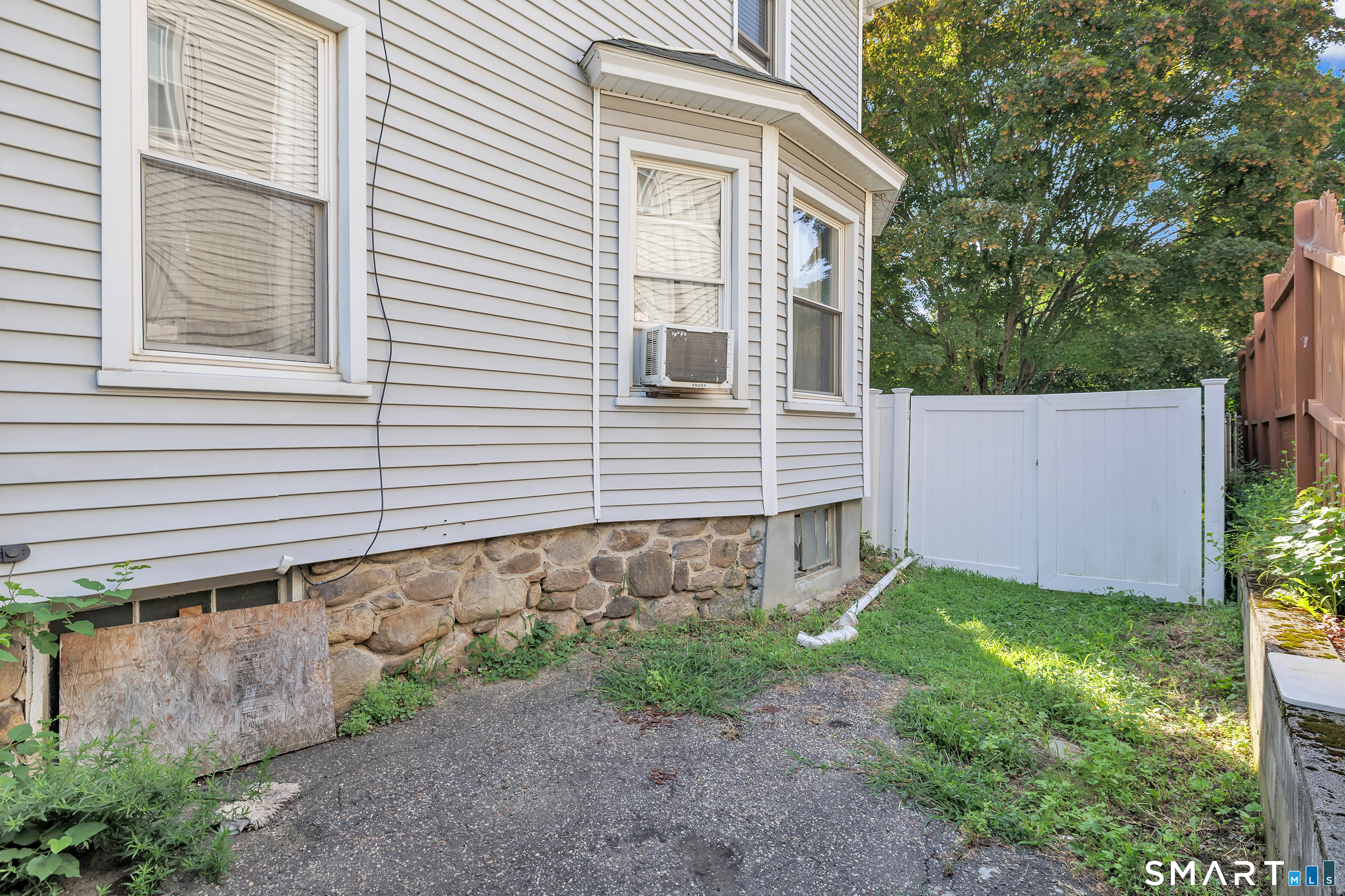 157 Fairview Avenue Property Photo 5