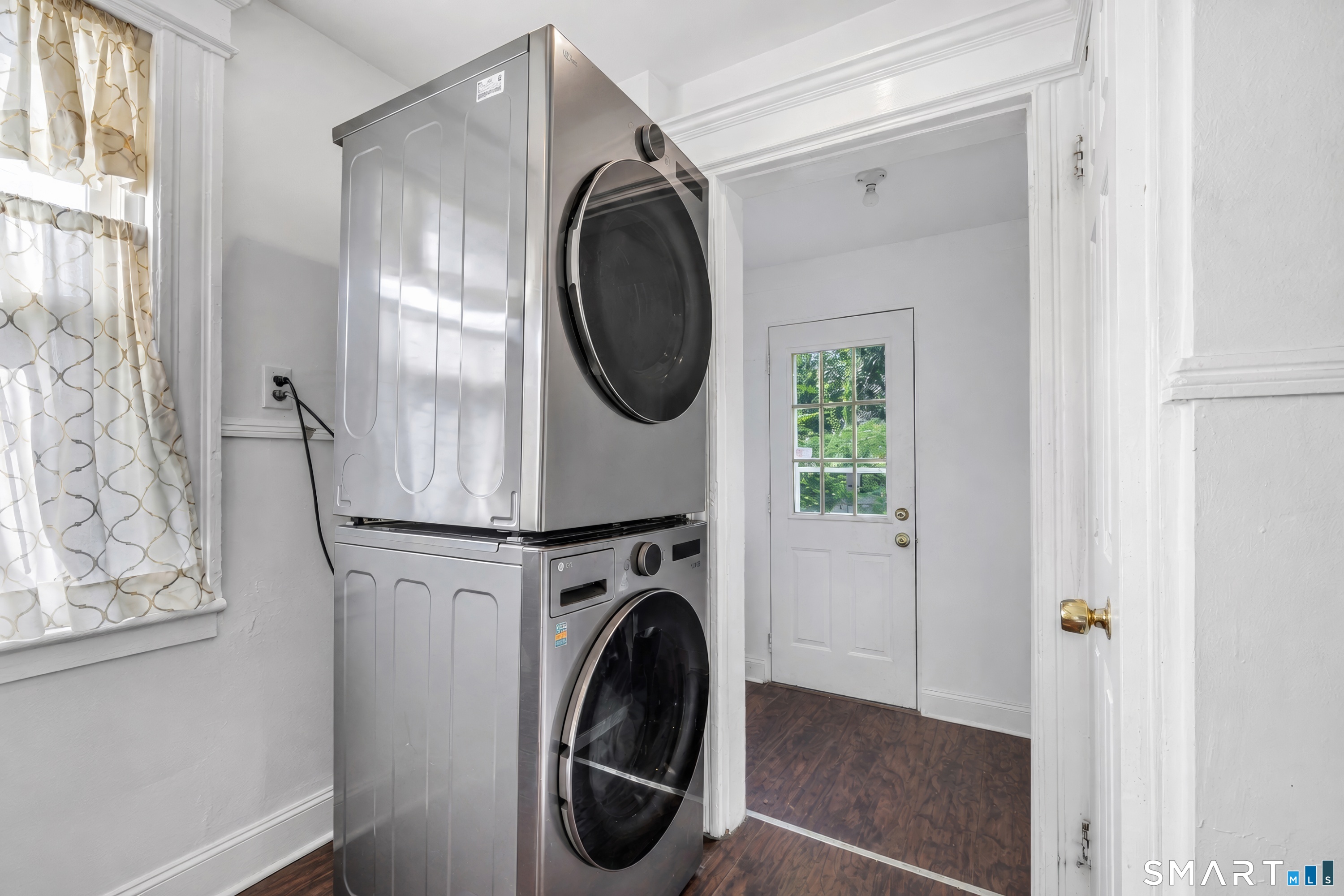 157 Fairview Avenue Property Photo 16