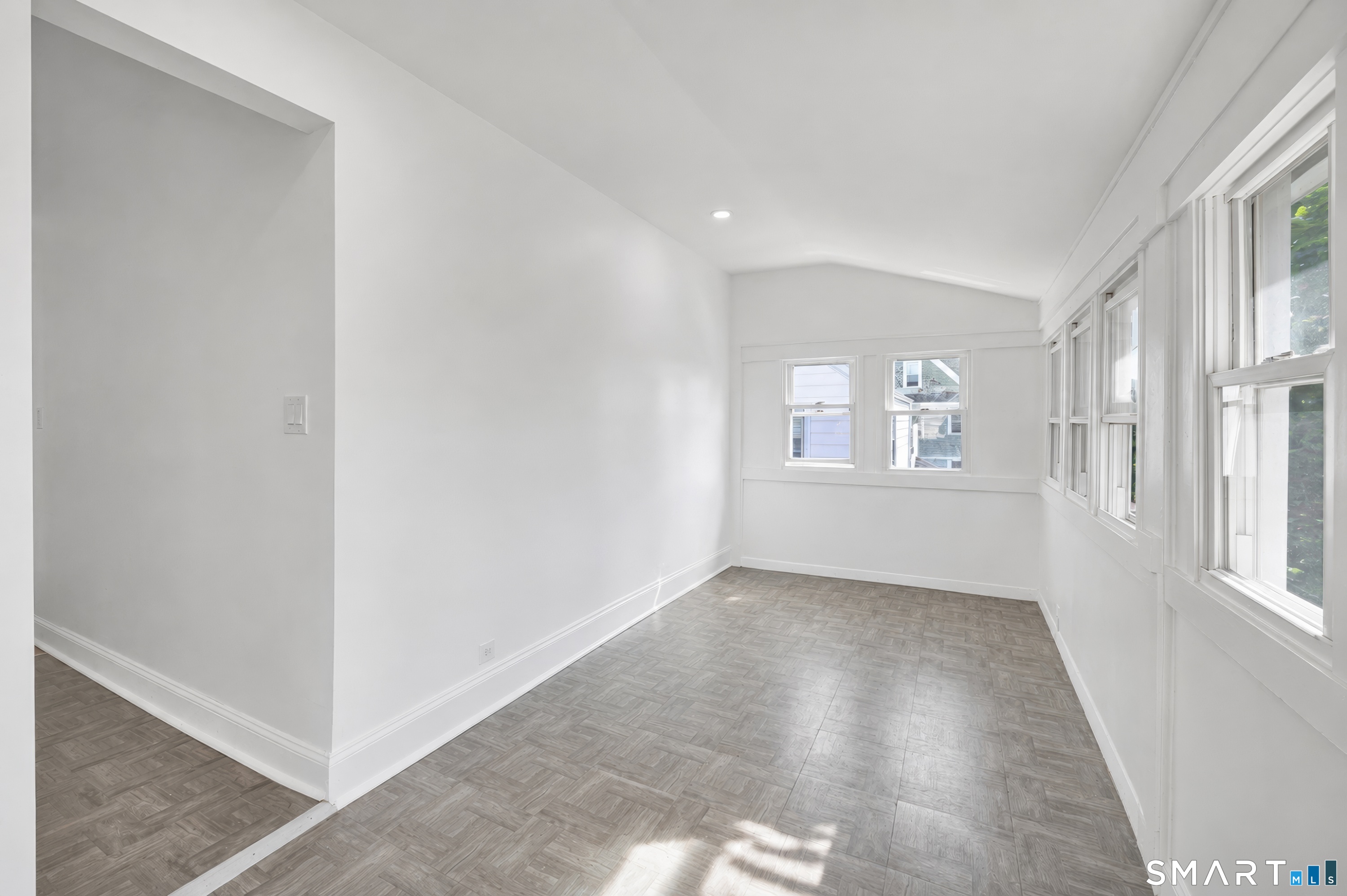 157 Fairview Avenue Property Photo 30