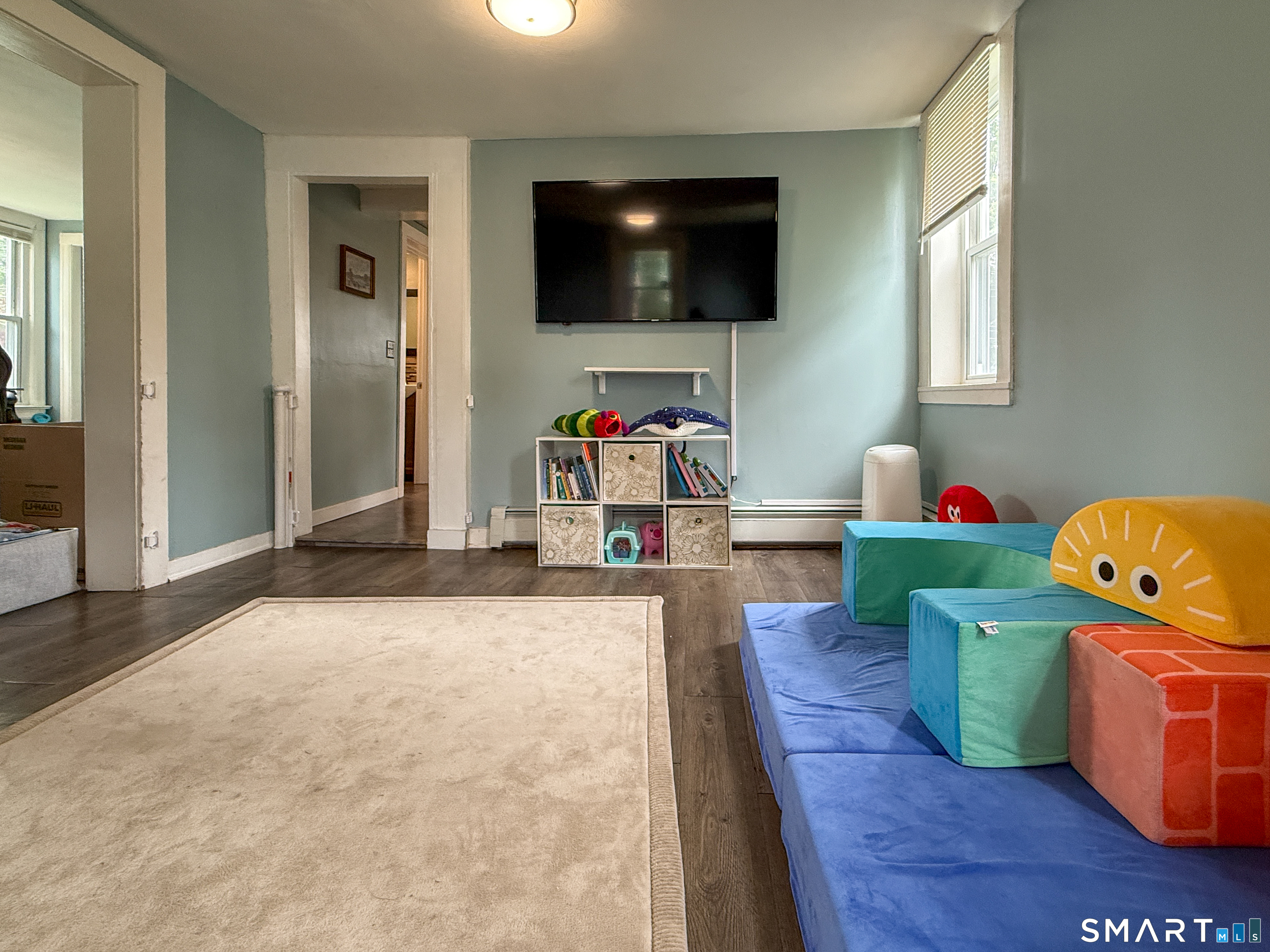 182 Elm North Street Property Photo 6