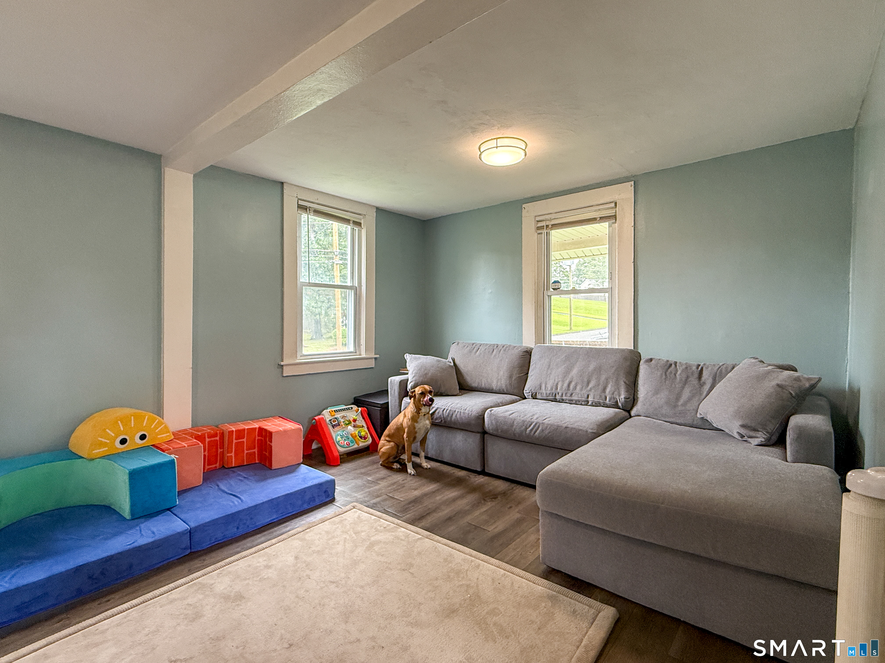 182 Elm North Street Property Photo 7
