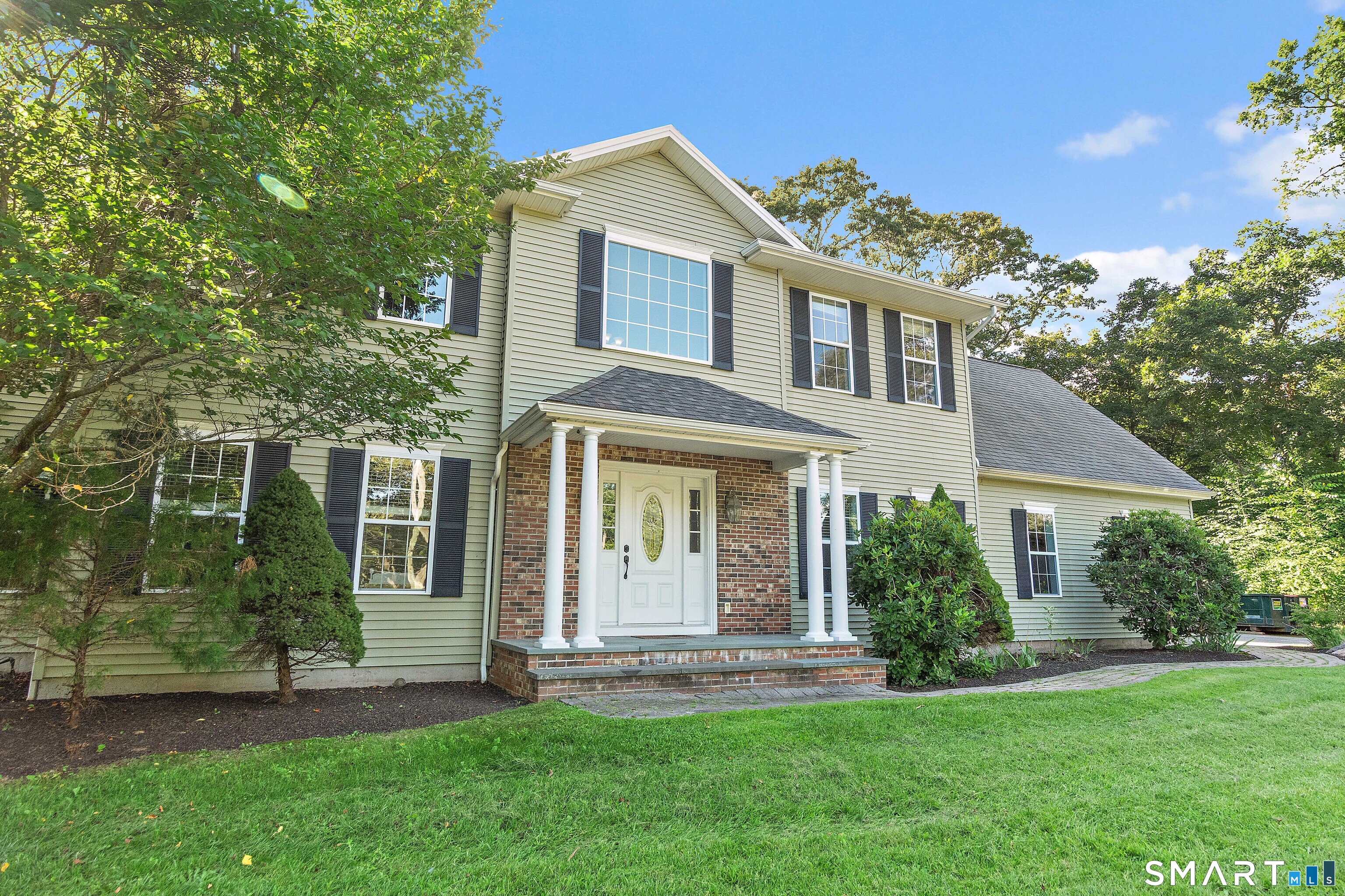 152 New London Road Property Photo 1