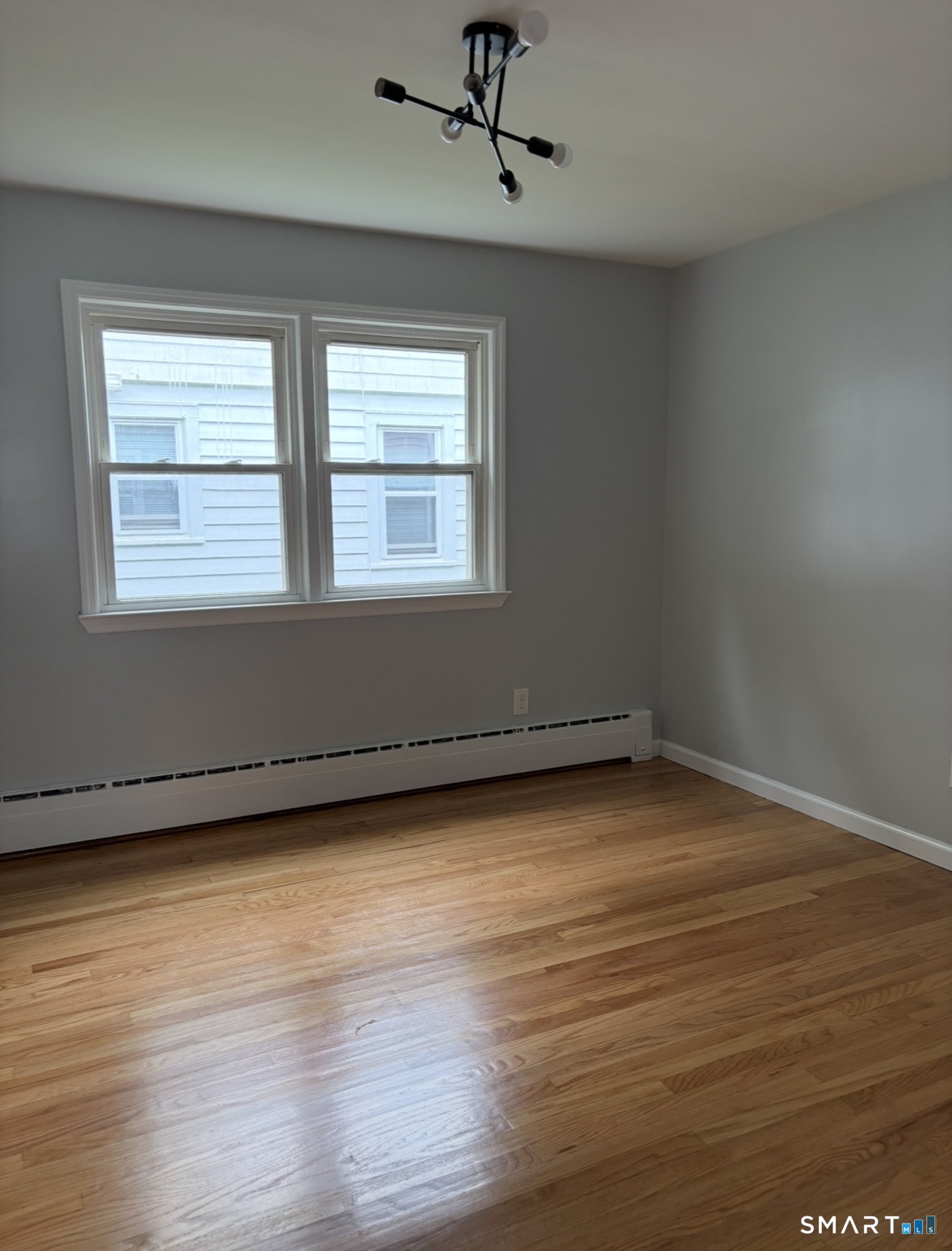 195 Alpine Street Property Photo 5