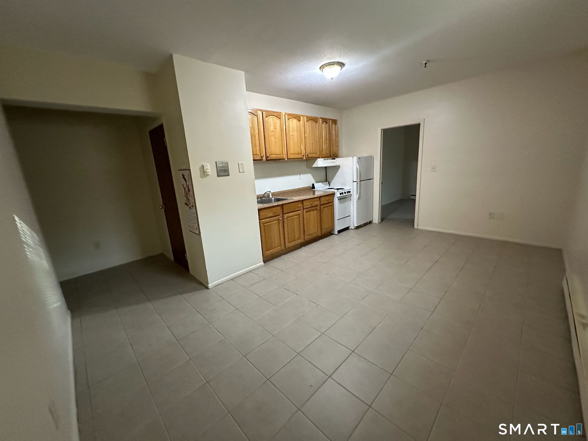 1660 Main East 1b Street Property Photo 3
