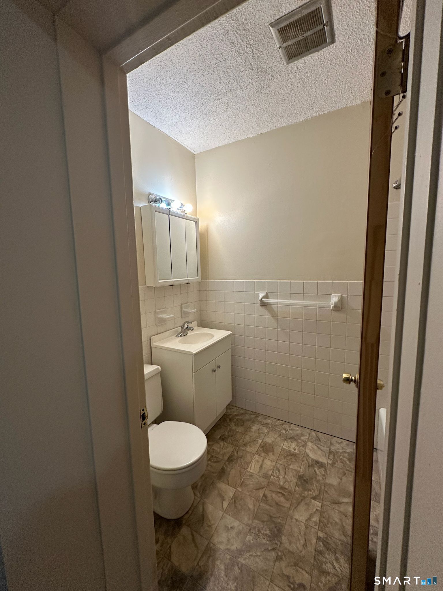 1660 Main East 1b Street Property Photo 5