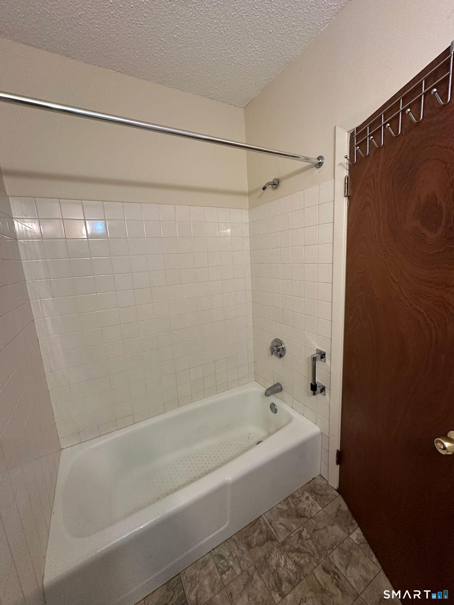 1660 Main East 1b Street Property Photo 6