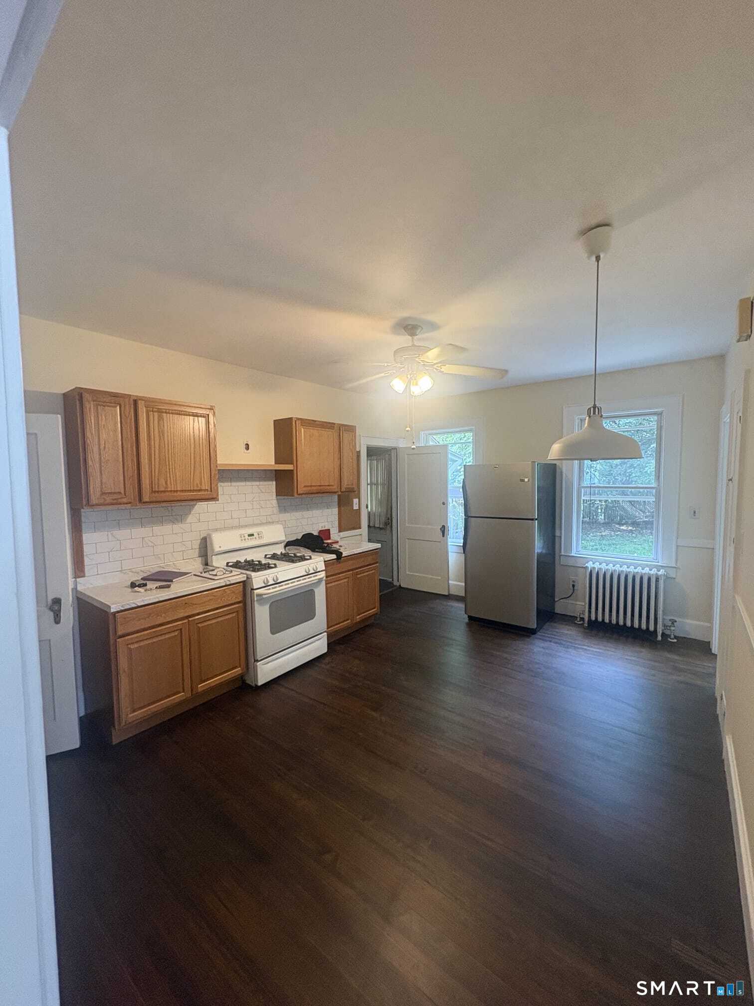 51 Lyon 1st Fl Street Property Photo 8