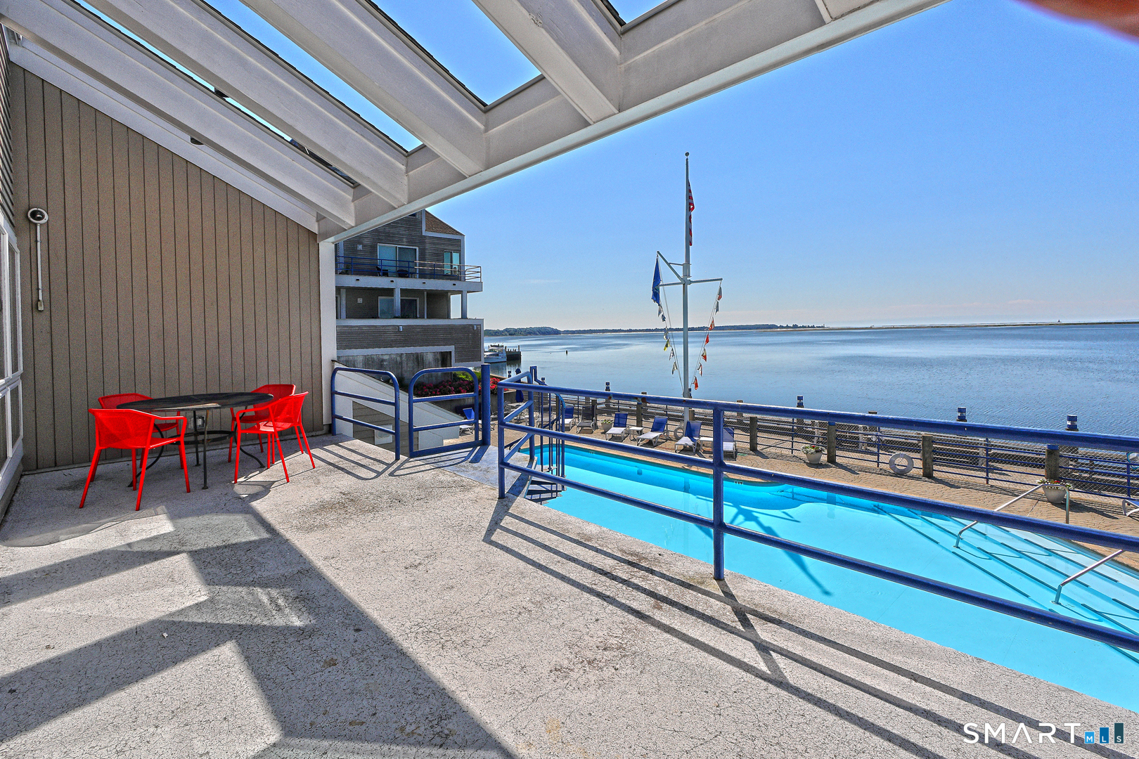 127 Harbour 127 Close Property Photo 5