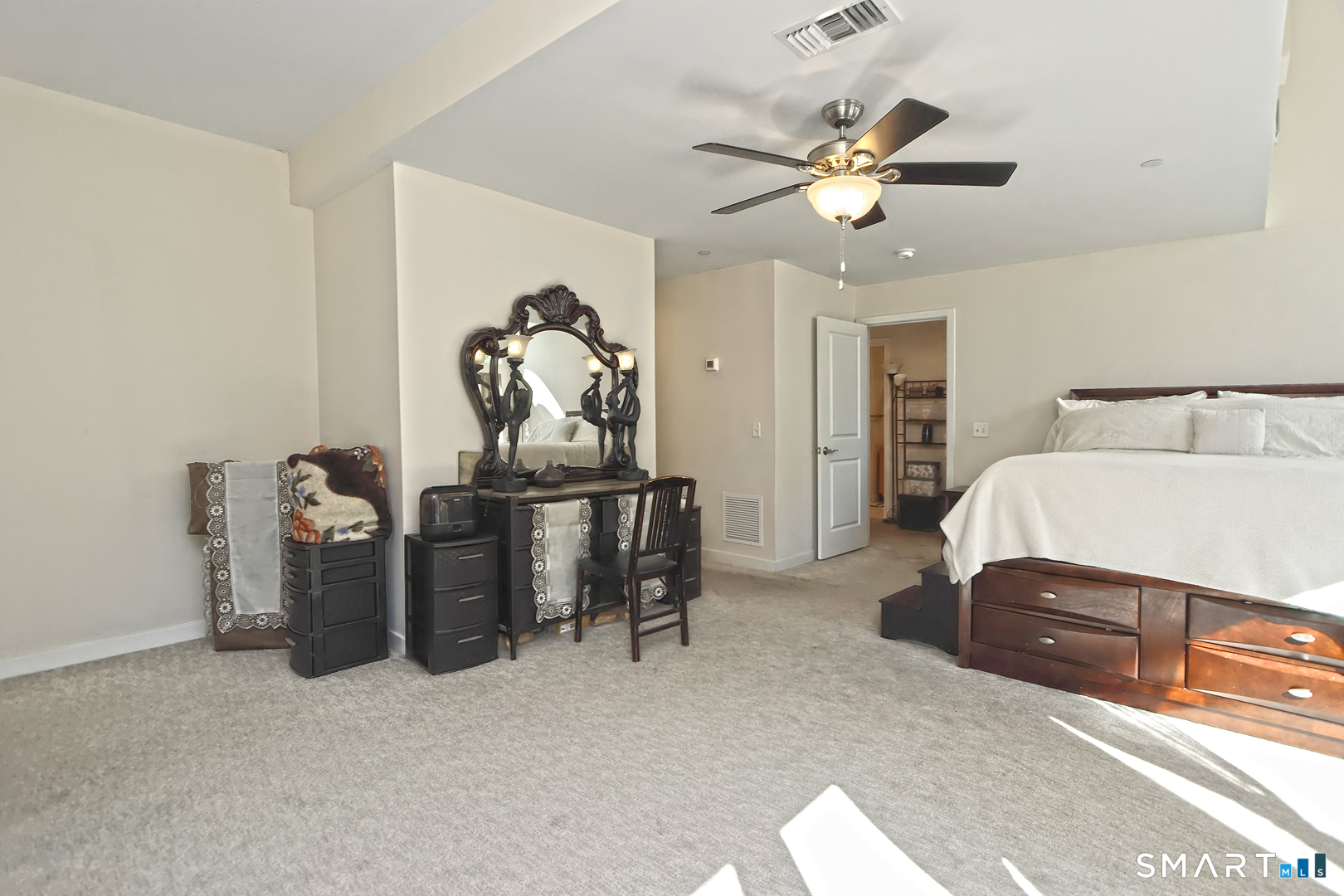 127 Harbour 127 Close Property Photo 33