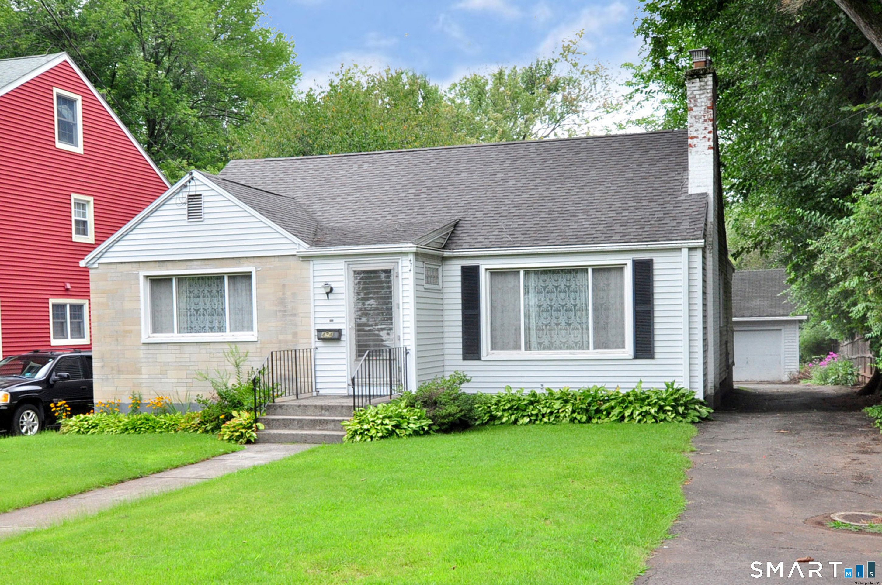 474 Fern Street Property Photo 2