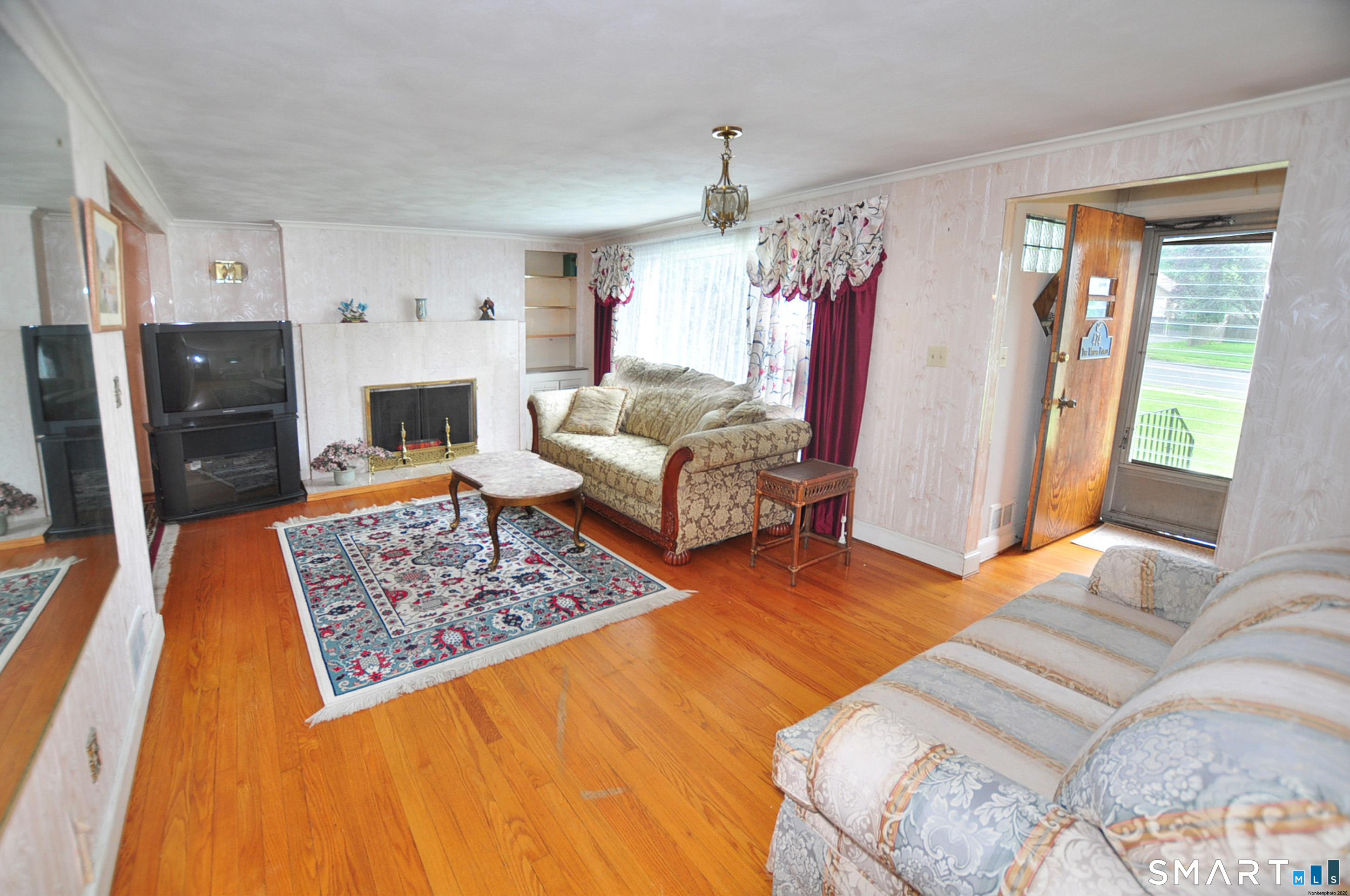 474 Fern Street Property Photo 3