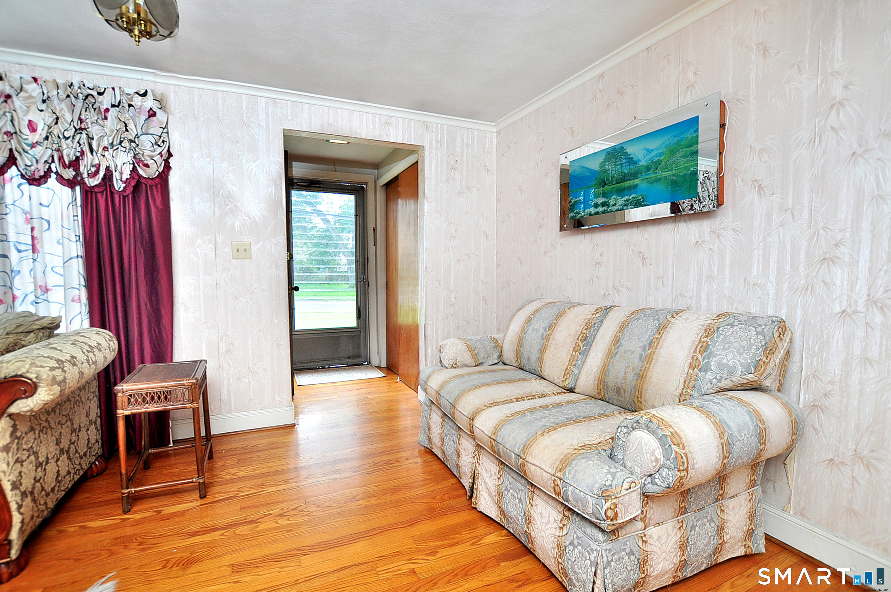 474 Fern Street Property Photo 4