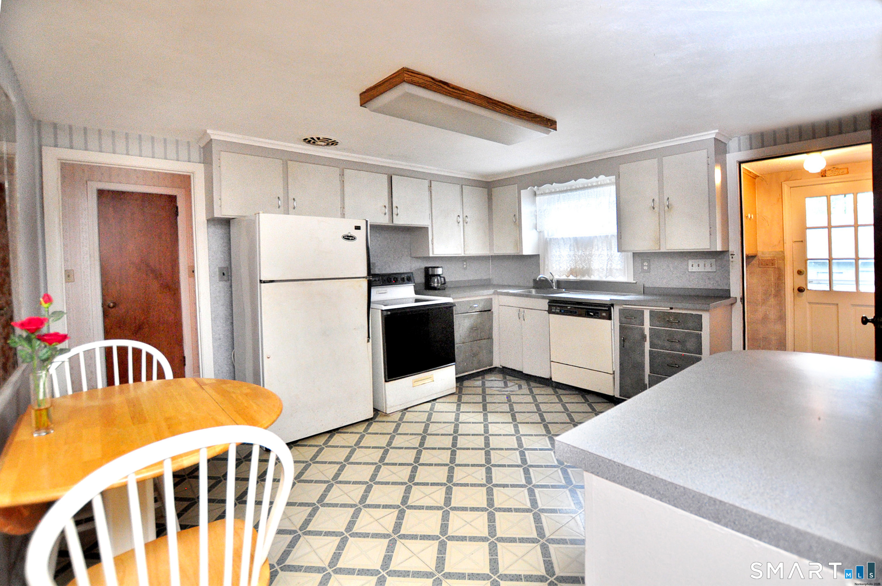 474 Fern Street Property Photo 16