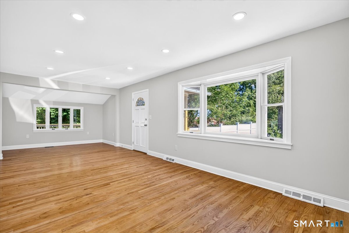 62 Pearson Avenue Property Photo 11