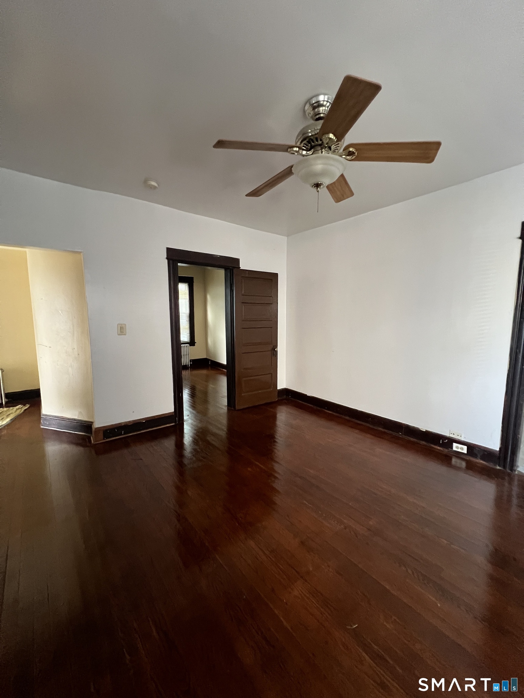 980 Howard Avenue Property Photo 2