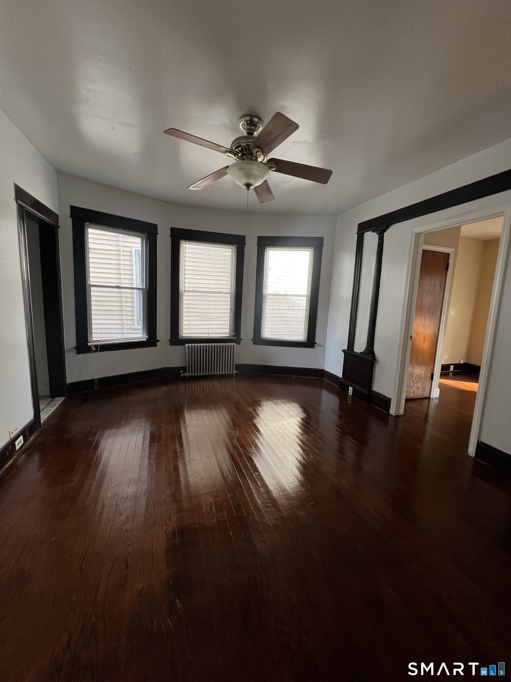 980 Howard Avenue Property Photo 3