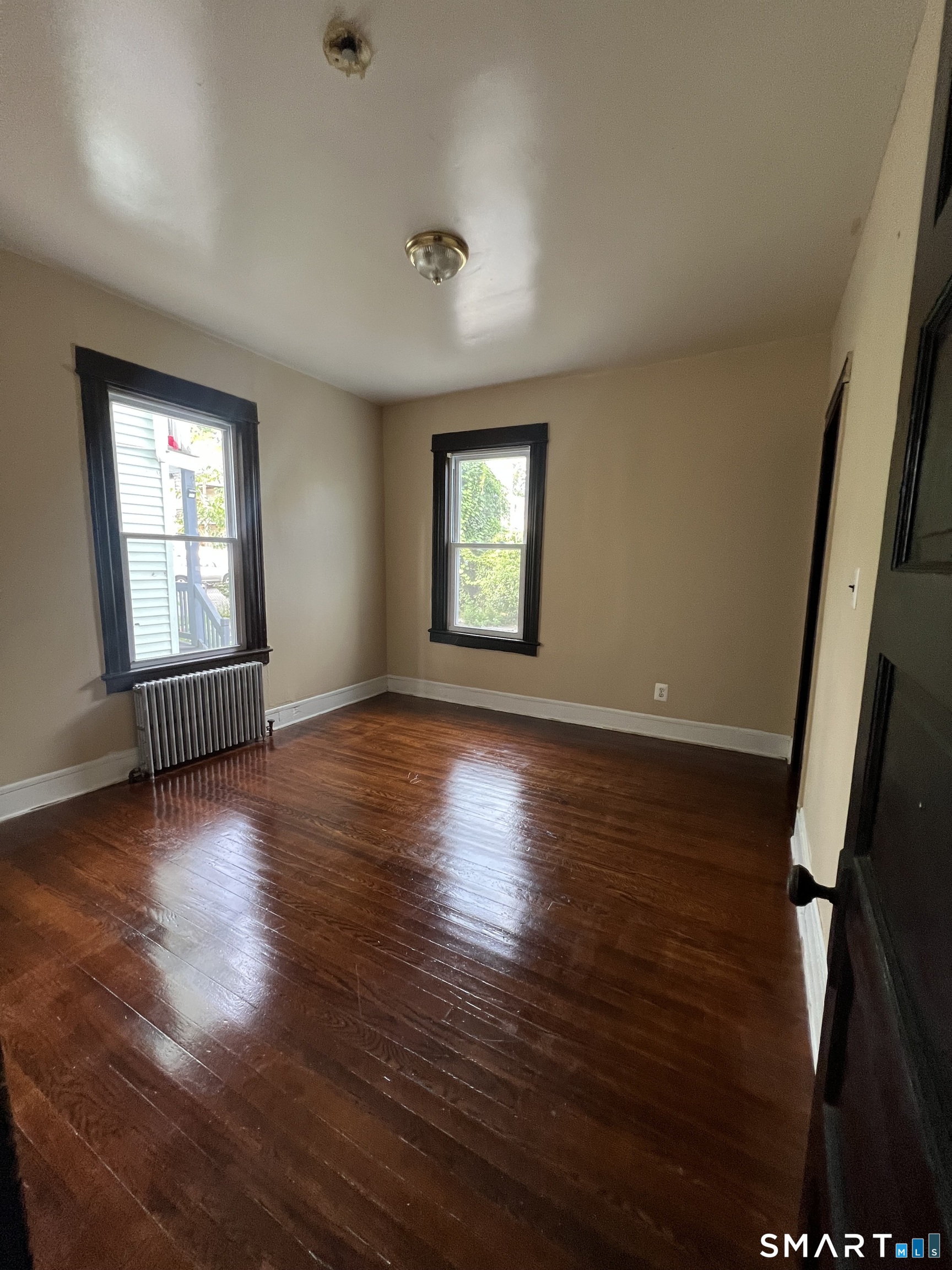980 Howard Avenue Property Photo 10