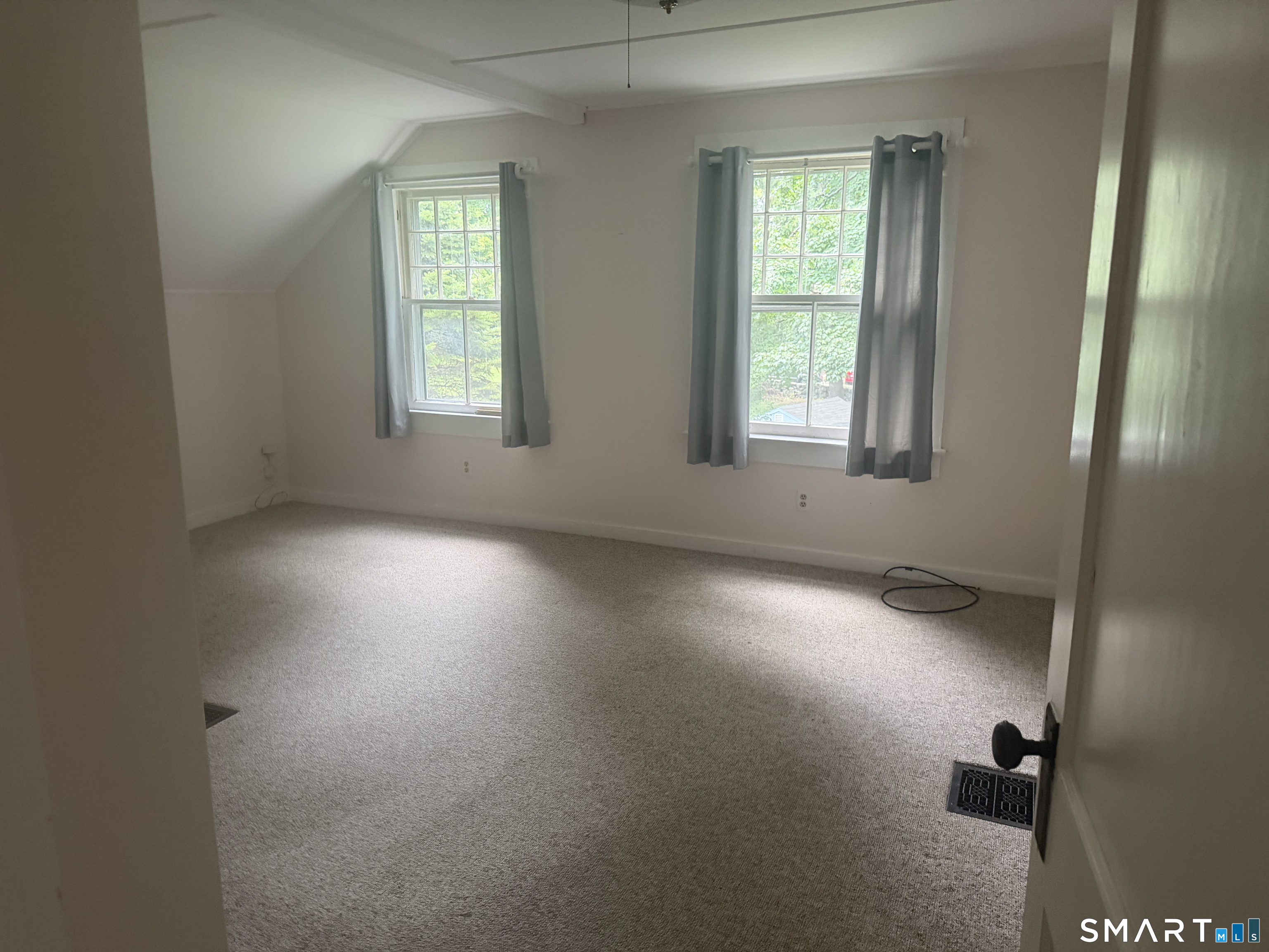 856 Boston Post Road Property Photo 5