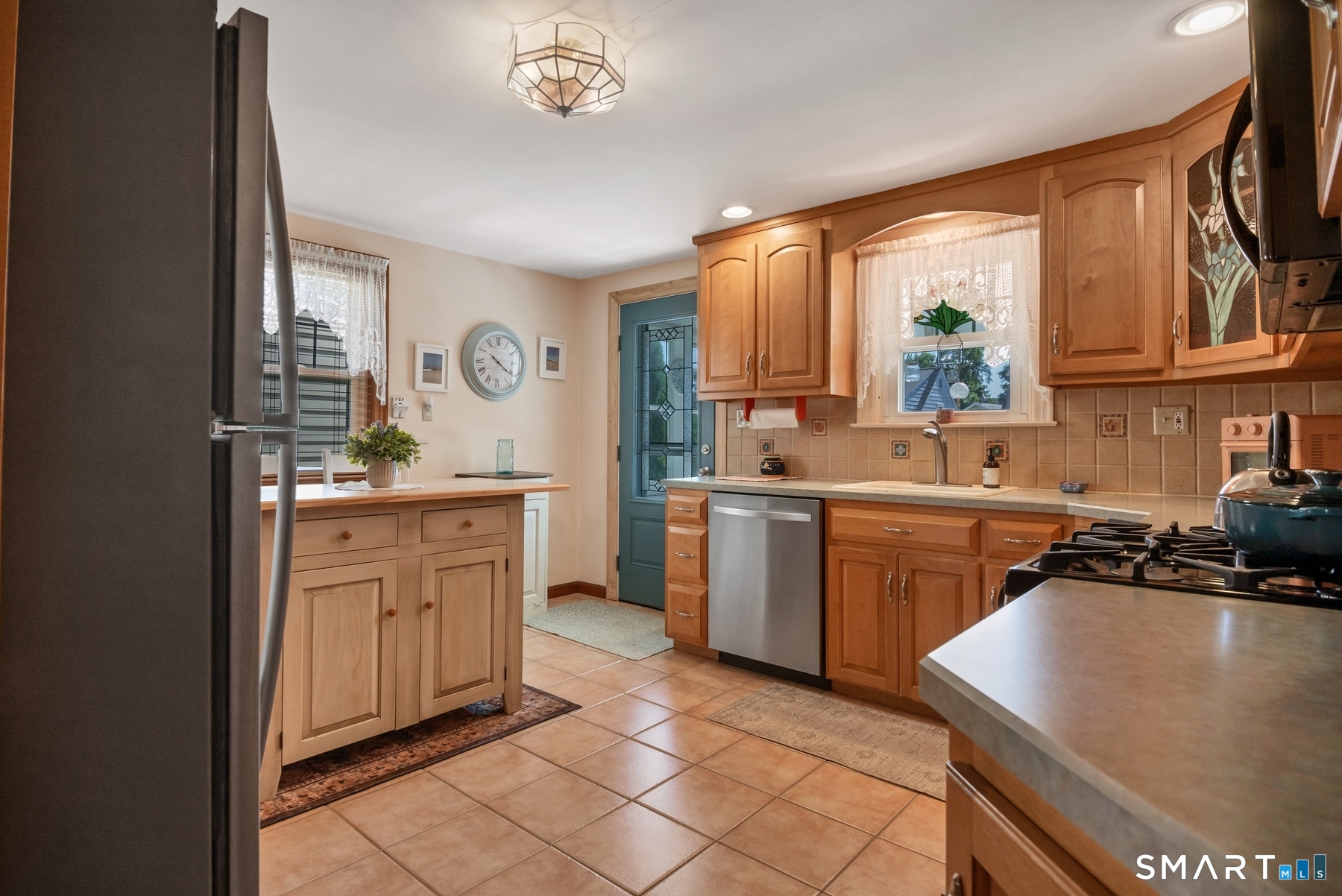 24 Russell Street Property Photo 3