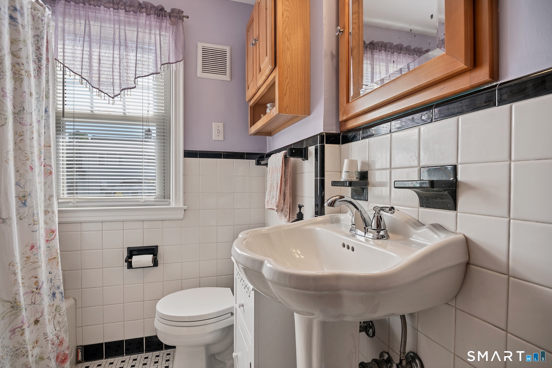 24 Russell Street Property Photo 11