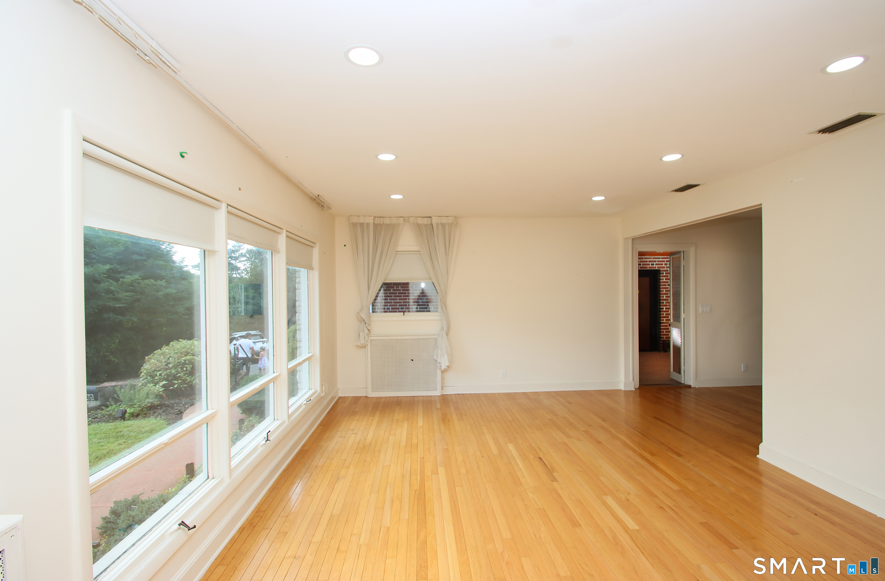 85 Center Street Property Photo 2