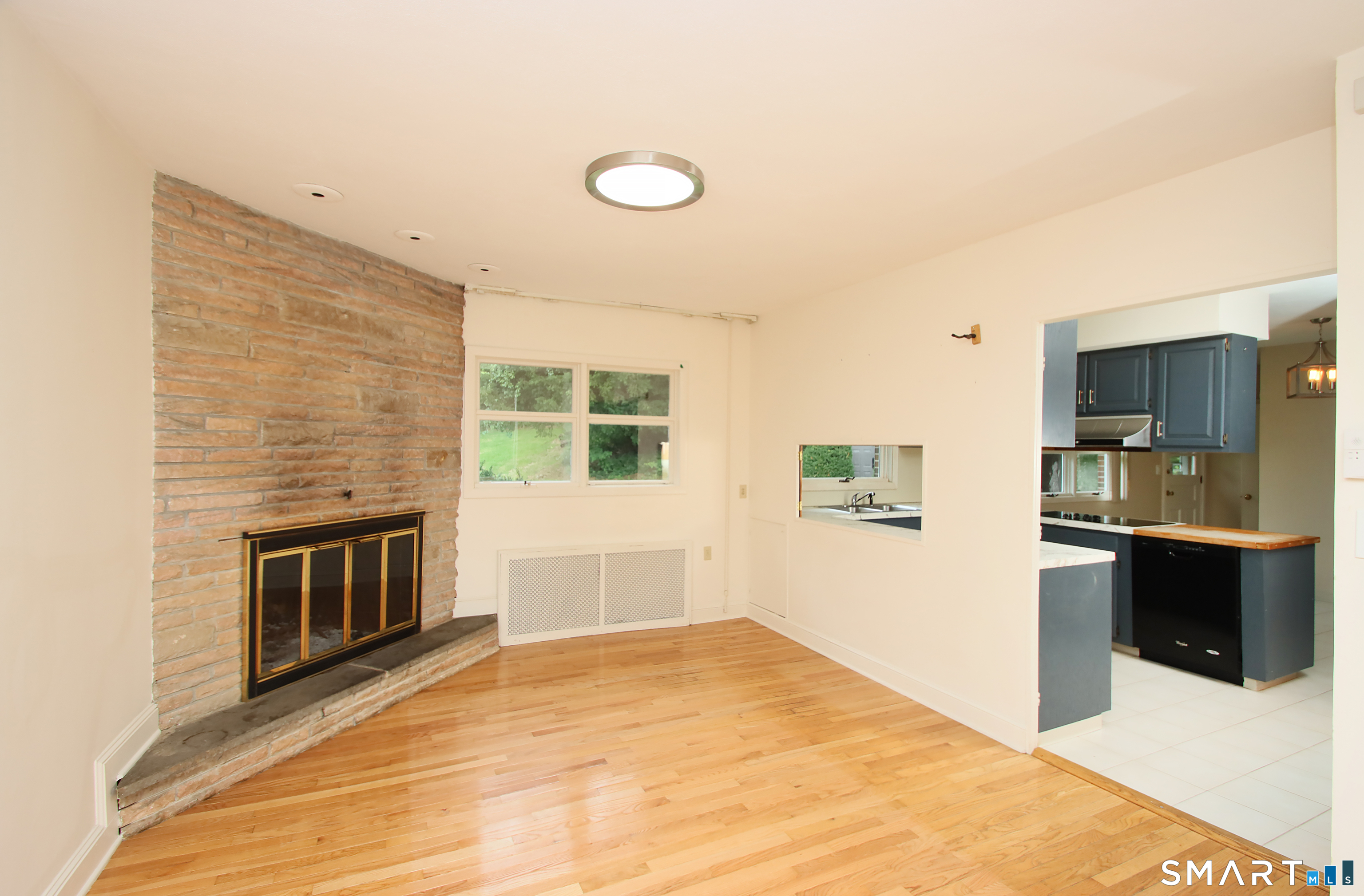 85 Center Street Property Photo 8