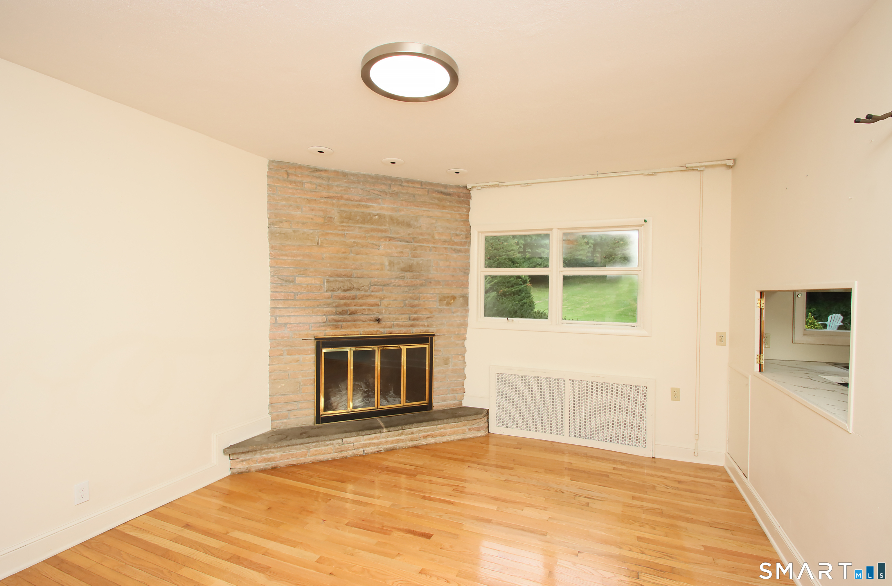 85 Center Street Property Photo 9