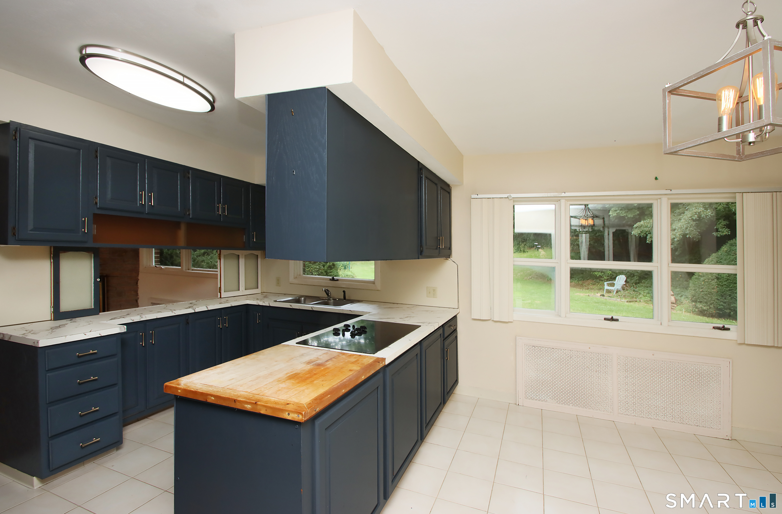 85 Center Street Property Photo 13