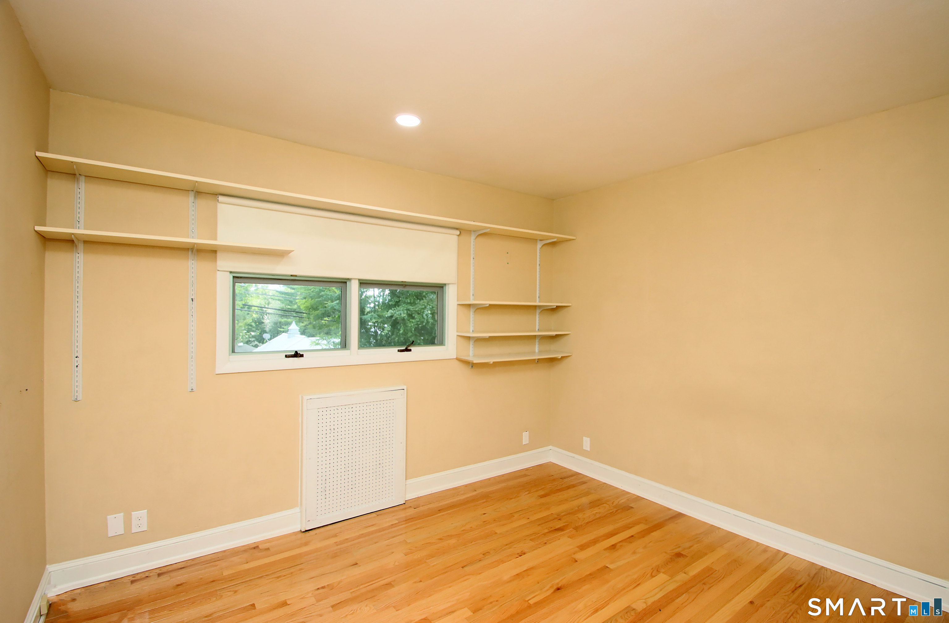 85 Center Street Property Photo 15