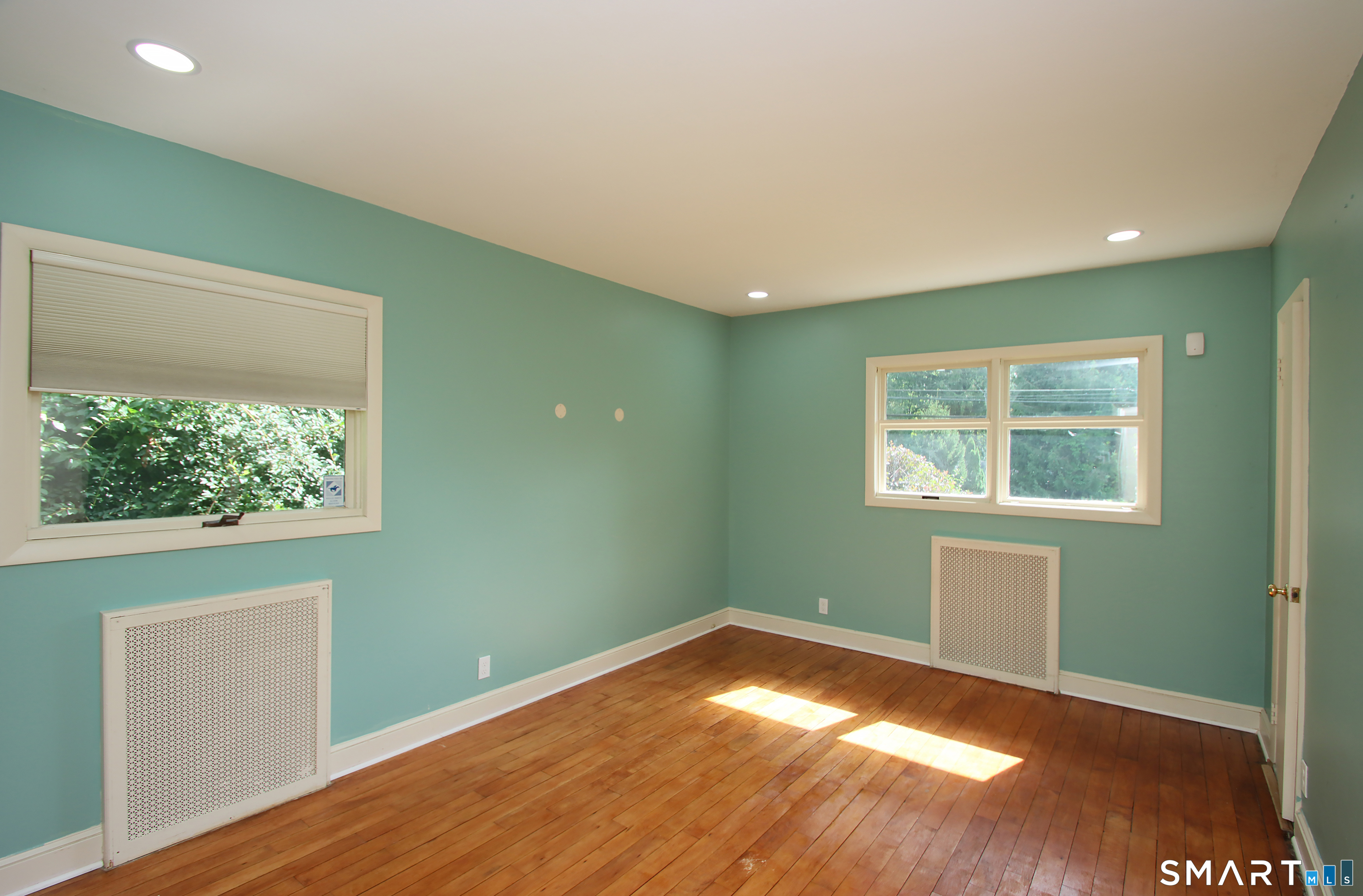 85 Center Street Property Photo 17