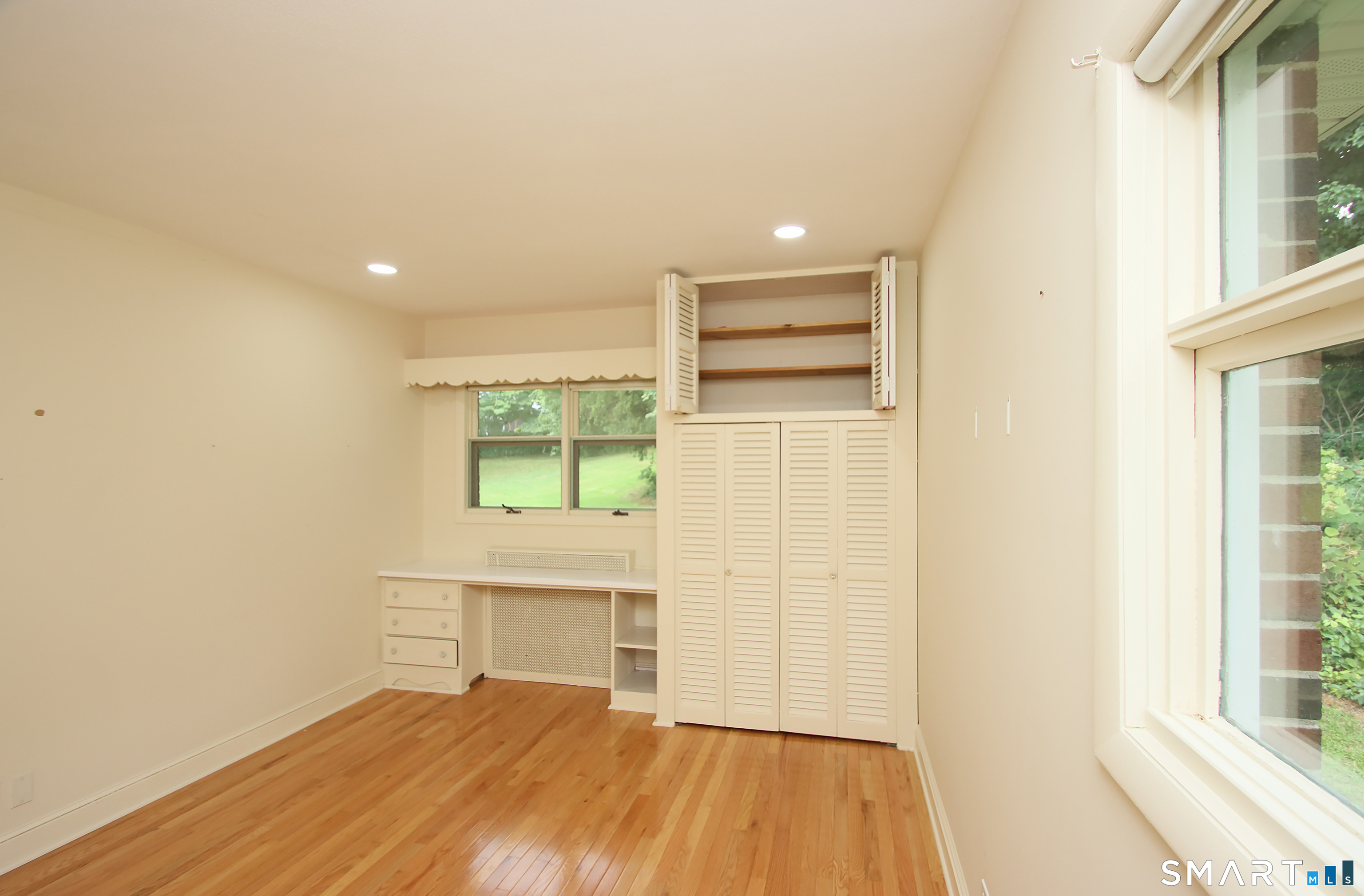 85 Center Street Property Photo 21
