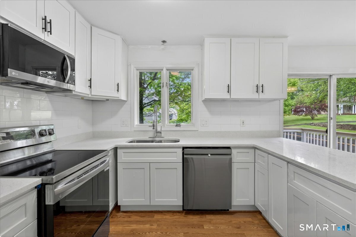 492 Long Hill Road Property Photo 2