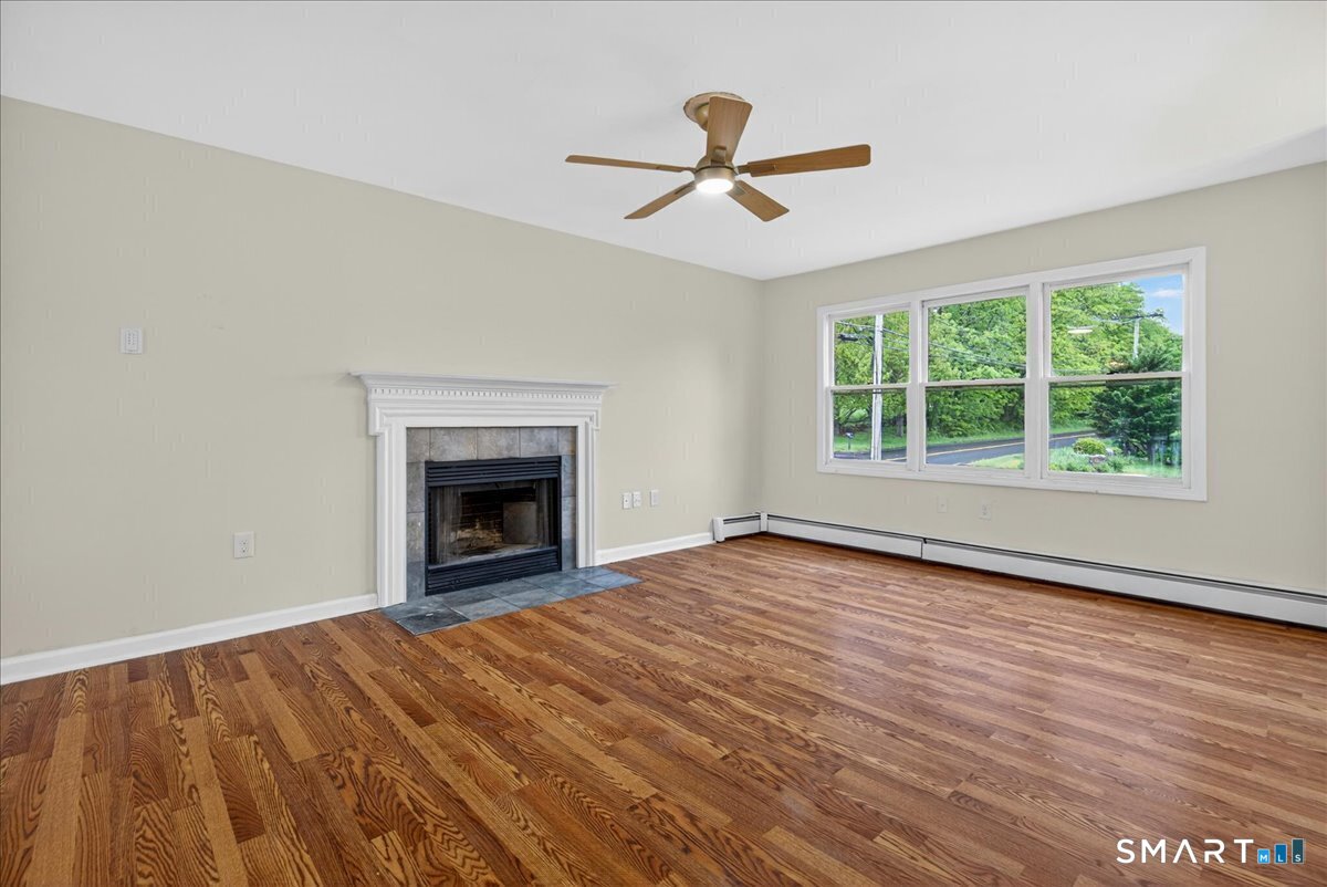 492 Long Hill Road Property Photo 6
