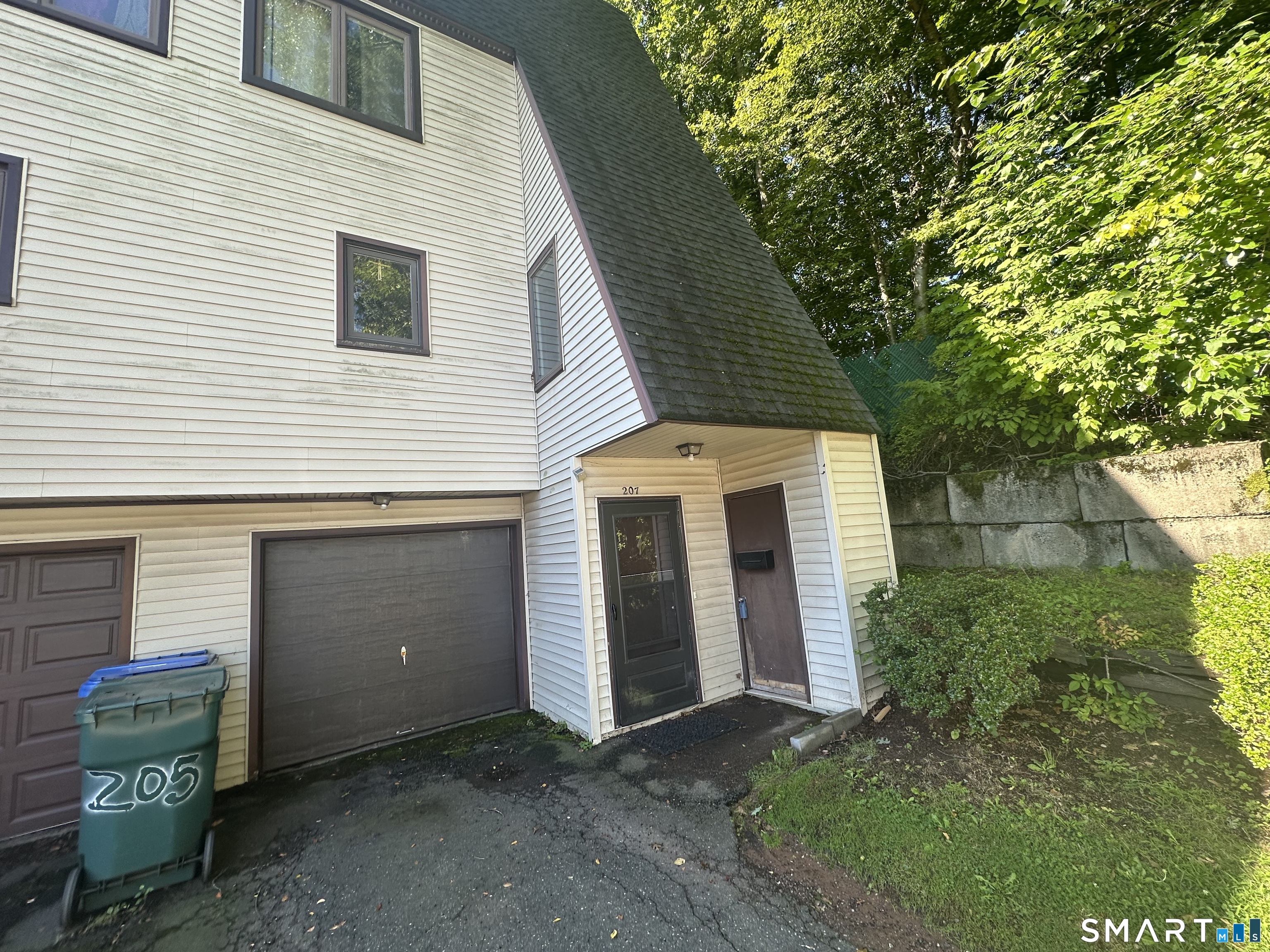 207 High Top West 207 Circle Property Photo 1