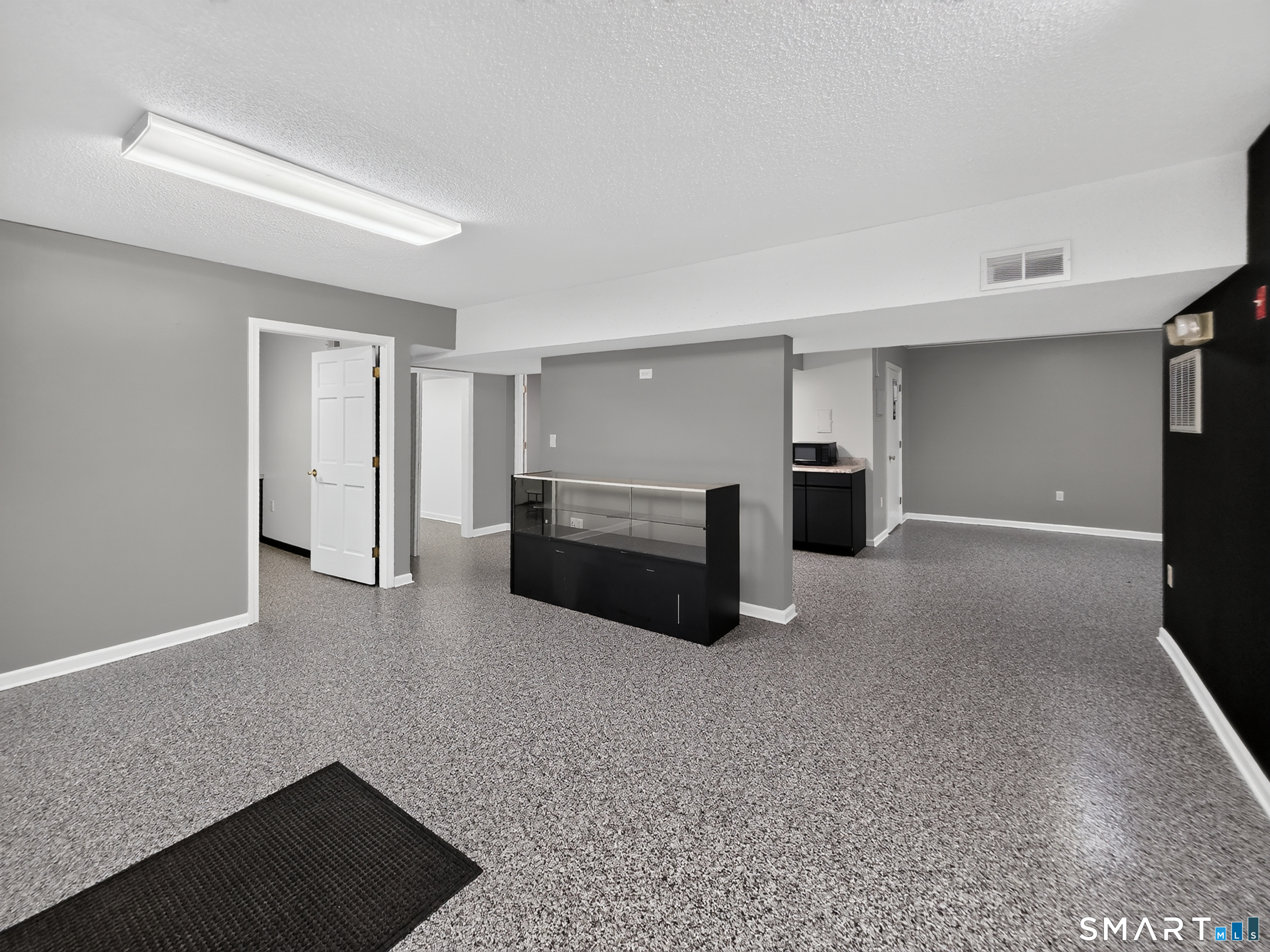 2514 Boston Post C9 Road Property Photo 2
