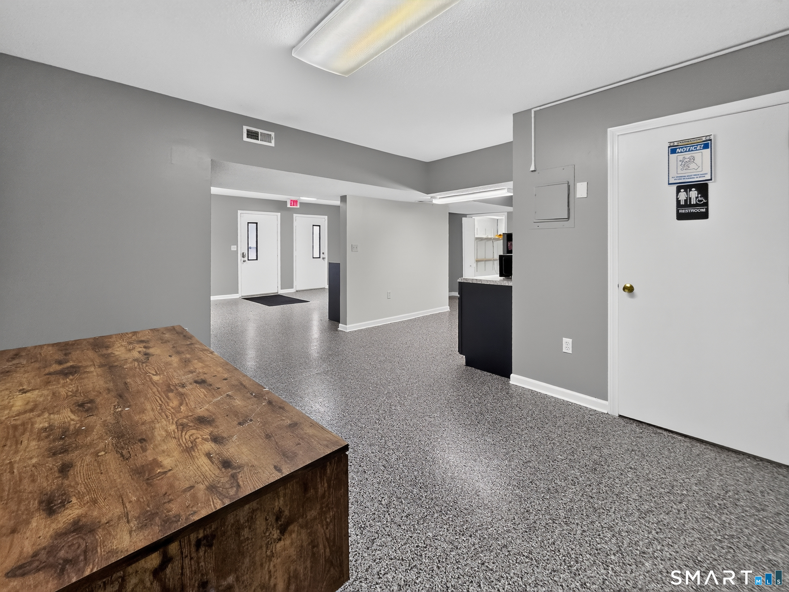 2514 Boston Post C9 Road Property Photo 5