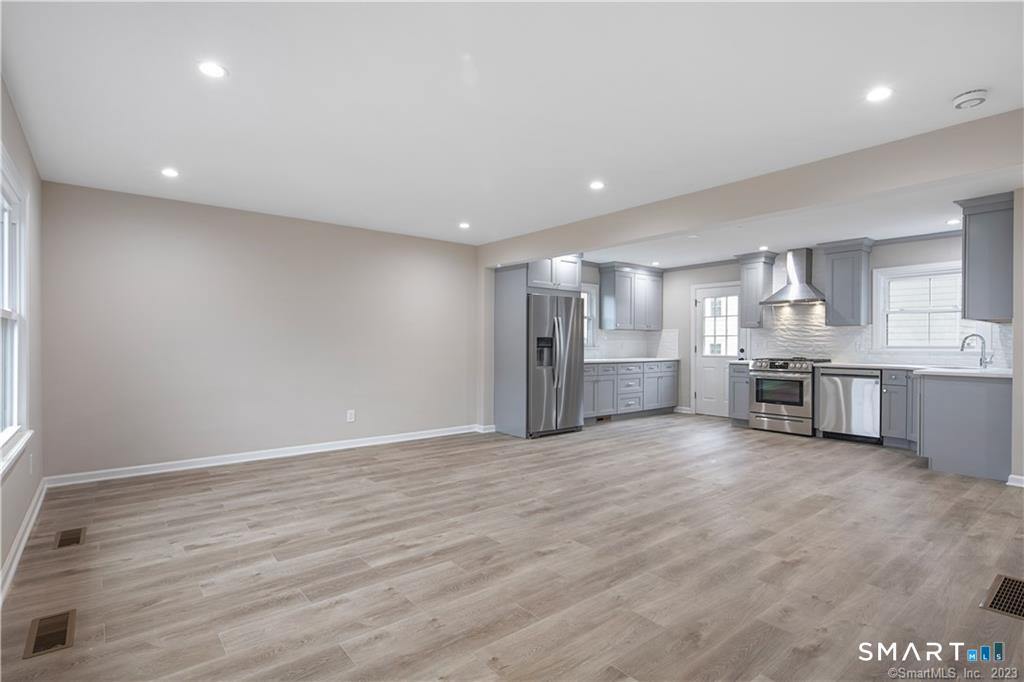 10 Grace Street Property Photo 5
