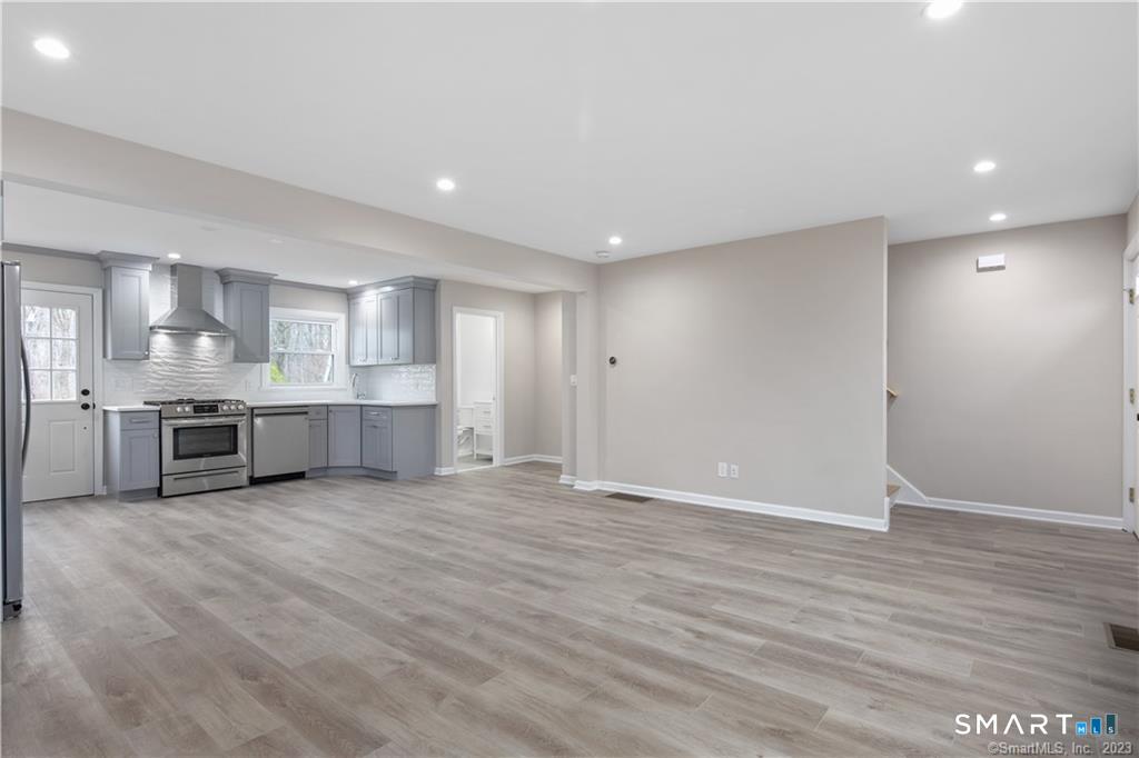 10 Grace Street Property Photo 9