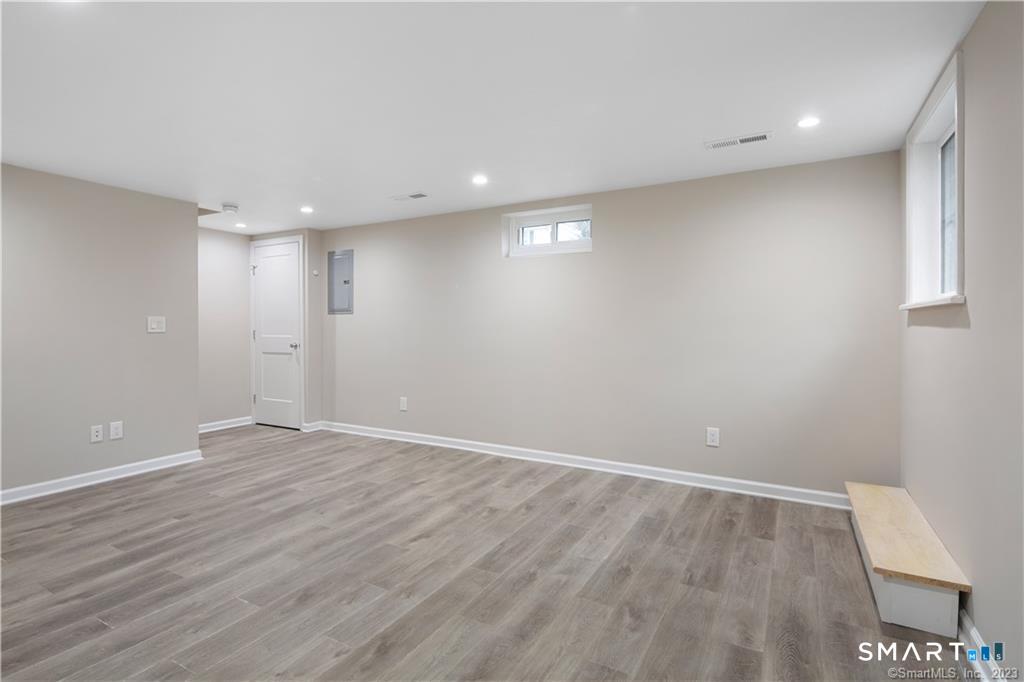 10 Grace Street Property Photo 31